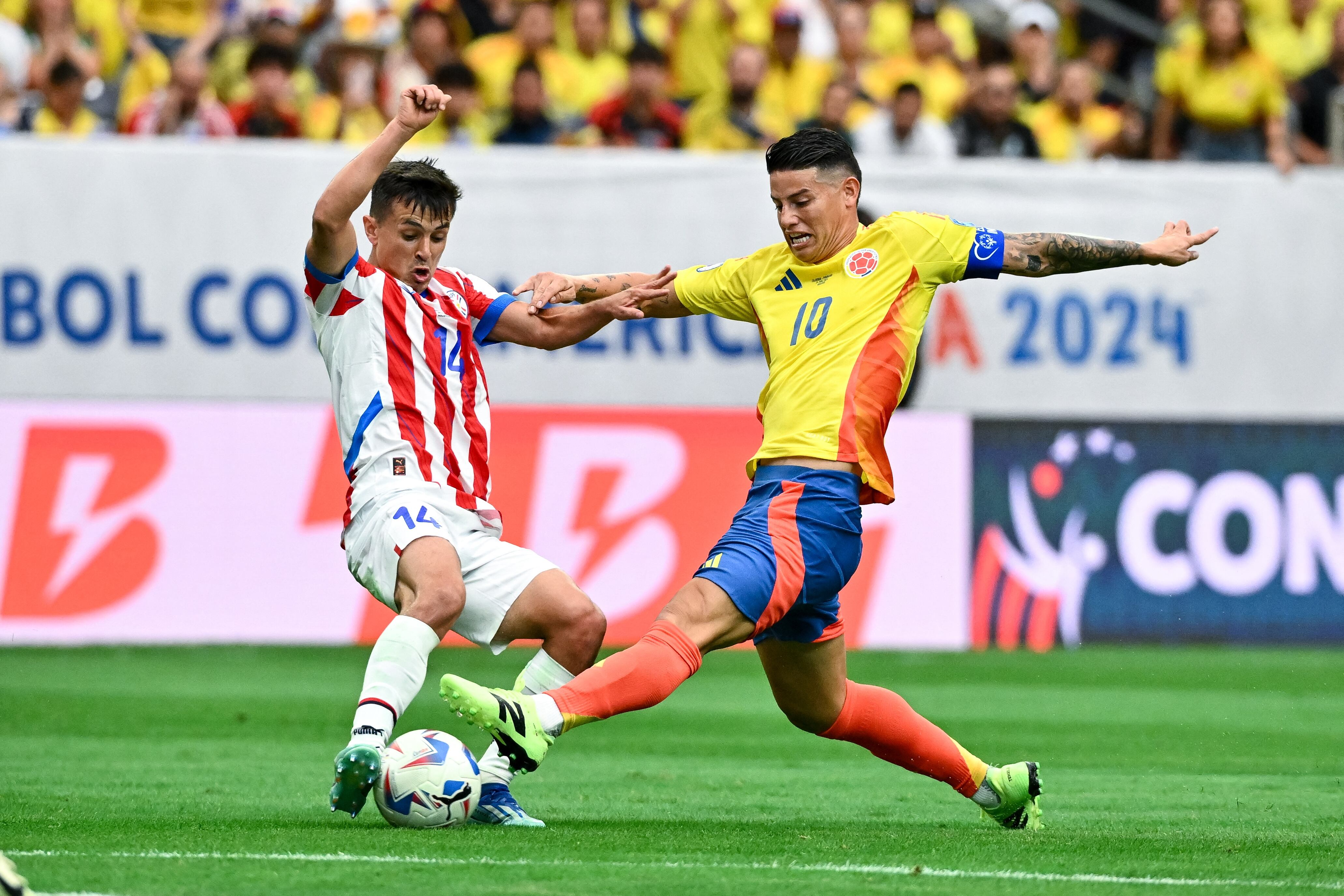 El 10 de la Tricolor fue la figura de Colombia en la victoria frente a Paraguay - crédito USA TODAY Sports