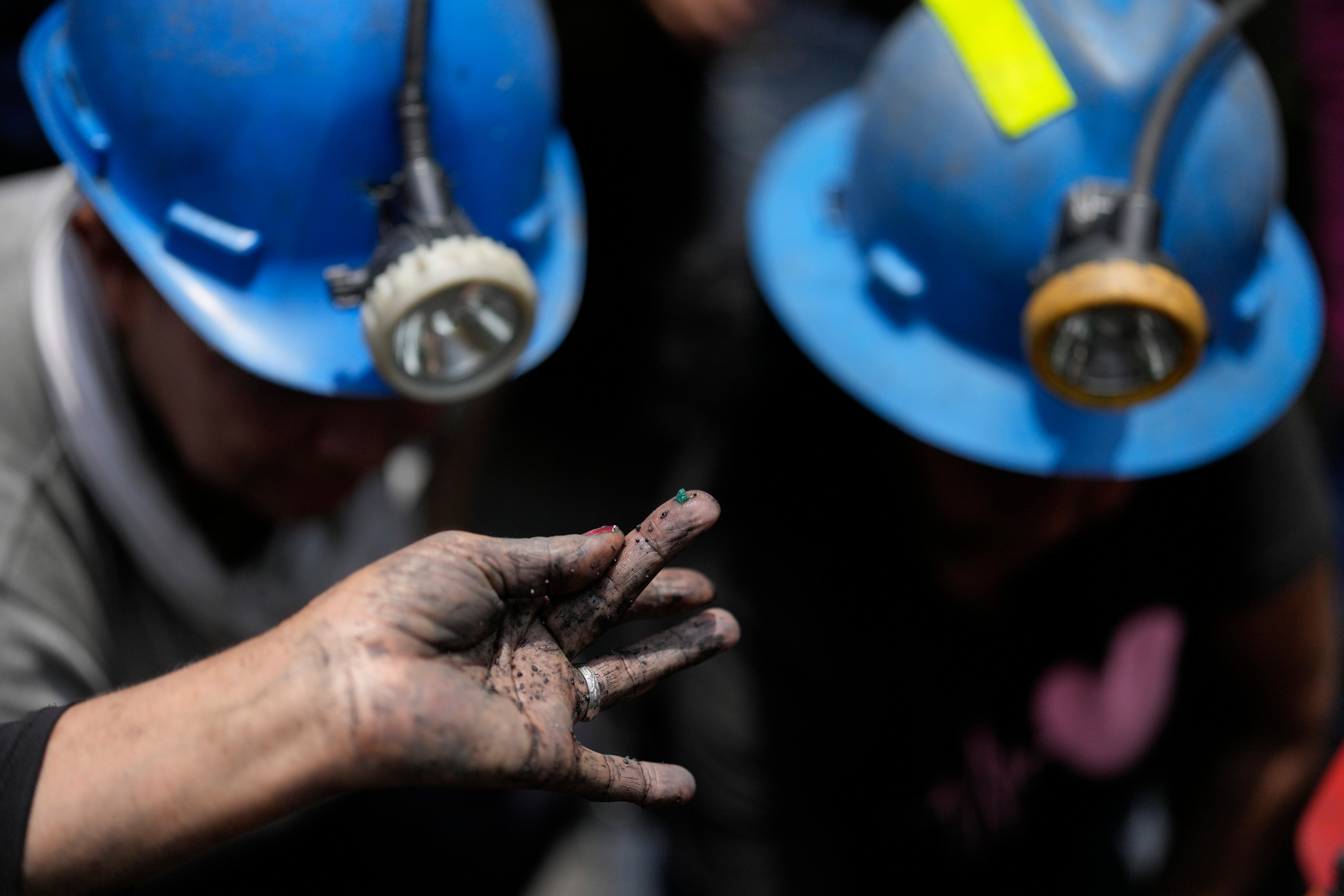 Germán Vargas Lleras manifestó que al sector minero también le “declararon la guerra” - crédito Fernando Vergara/AP