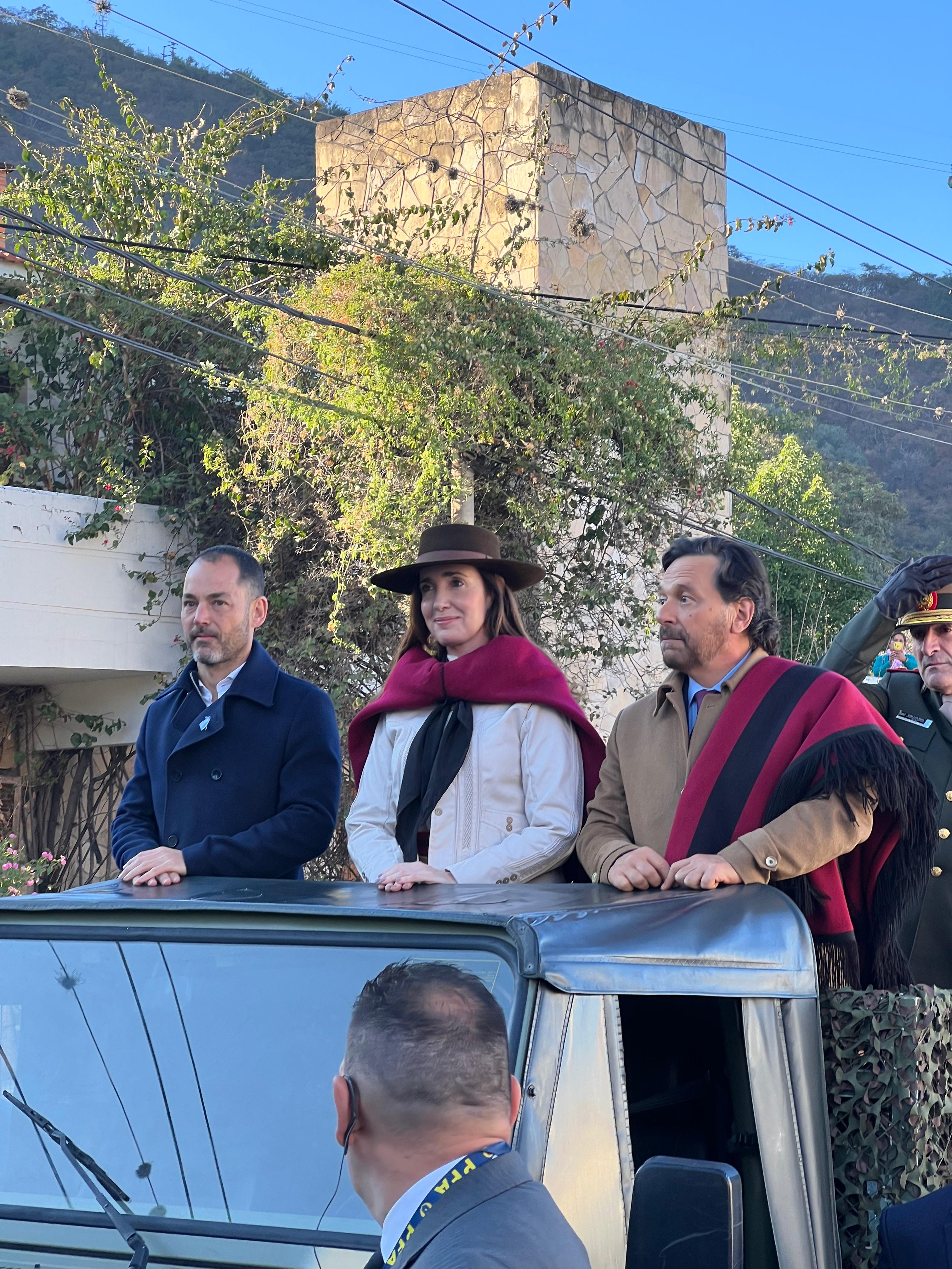 Victoria Villarruel a caballo en Salta acto Guemes