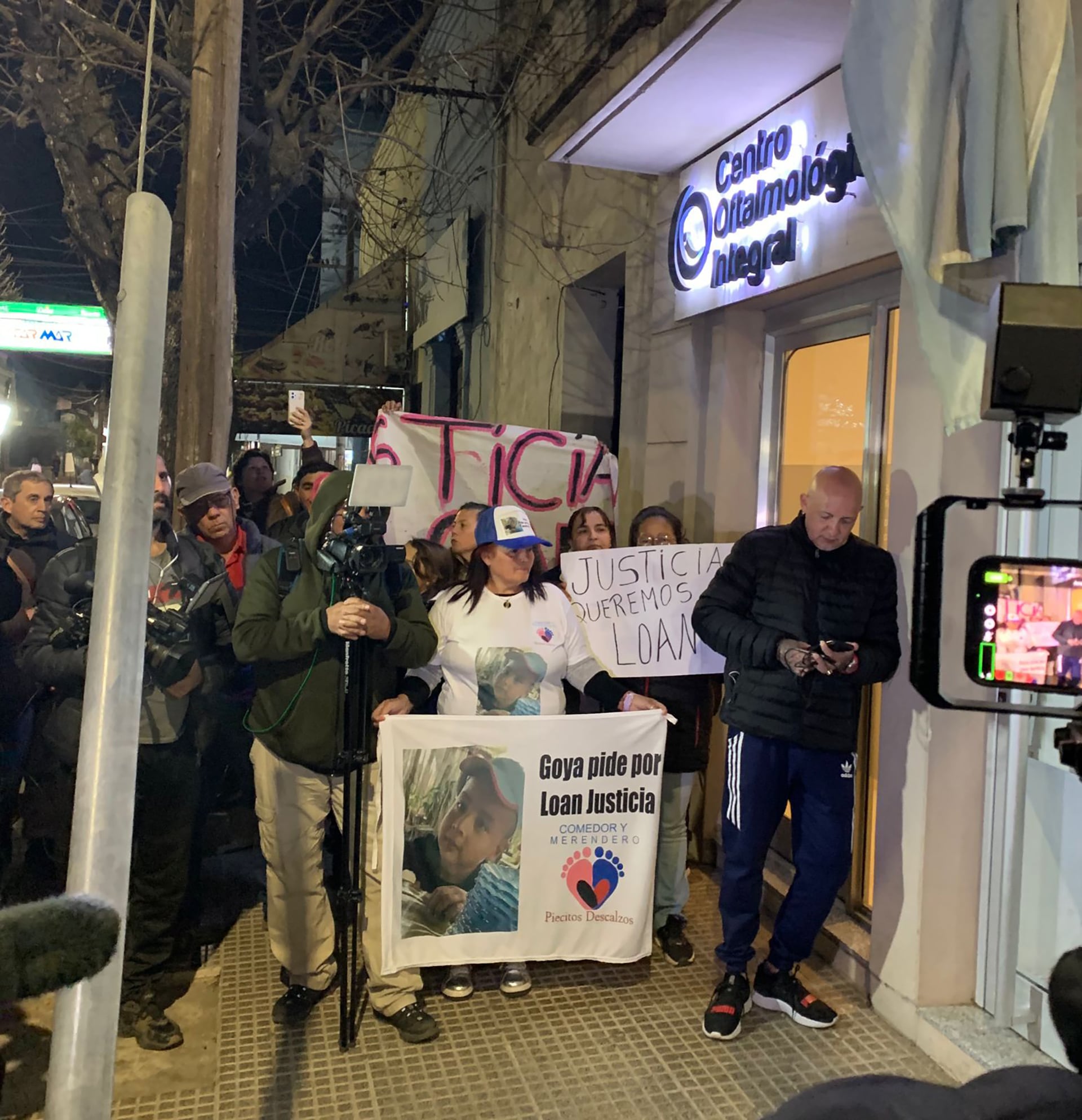 Vecinos de Goya piden justicia por Loan en la puerta de la fiscalía