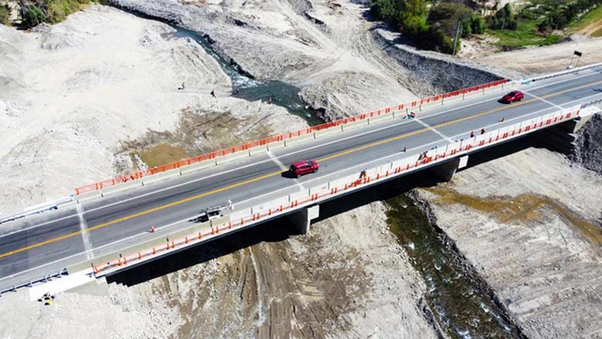 Construcción de puentes en el Perú