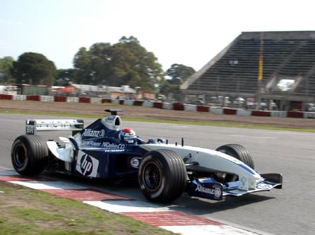 Otra postal en la Horquilla, la penúltima curva del Autódromo de Buenos Aires