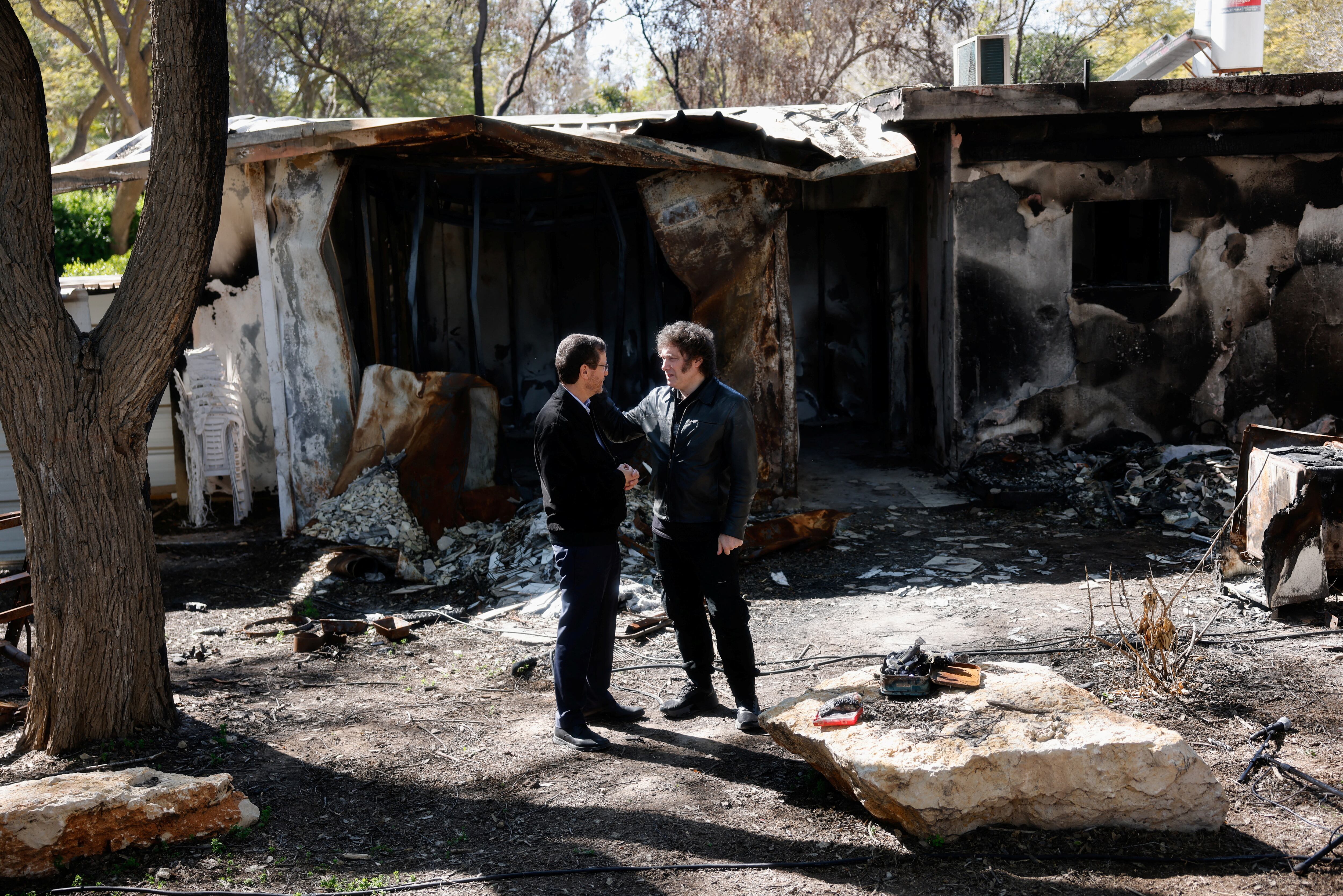 Javier Milei junto al presidente de Israel, Isaac Herzog, en su último viaje a ese país (REUTERS)