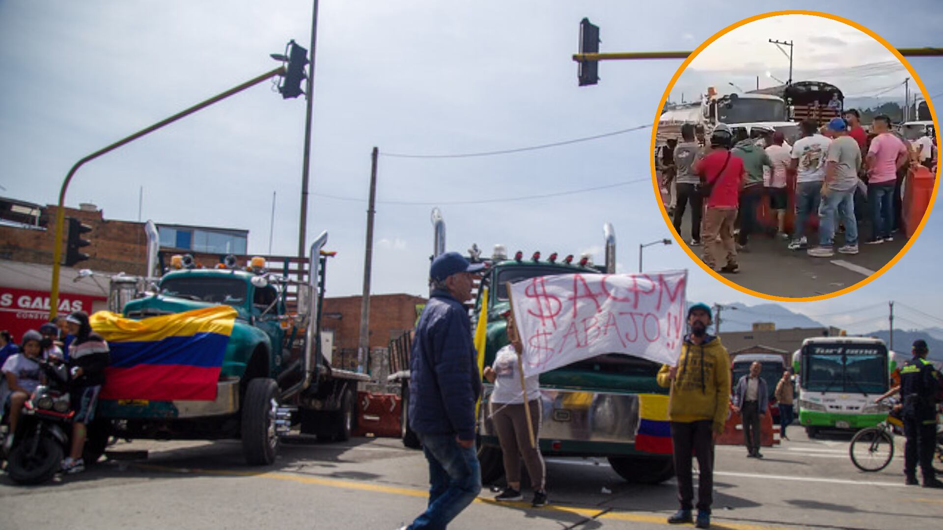 Camioneros e indígenas se fueron a los golpes por cuenta de un bloqueo de la transportadores en una de las vías de Popayán (Cauca). (Crédito: Colprensa / @PopayanCO / X)