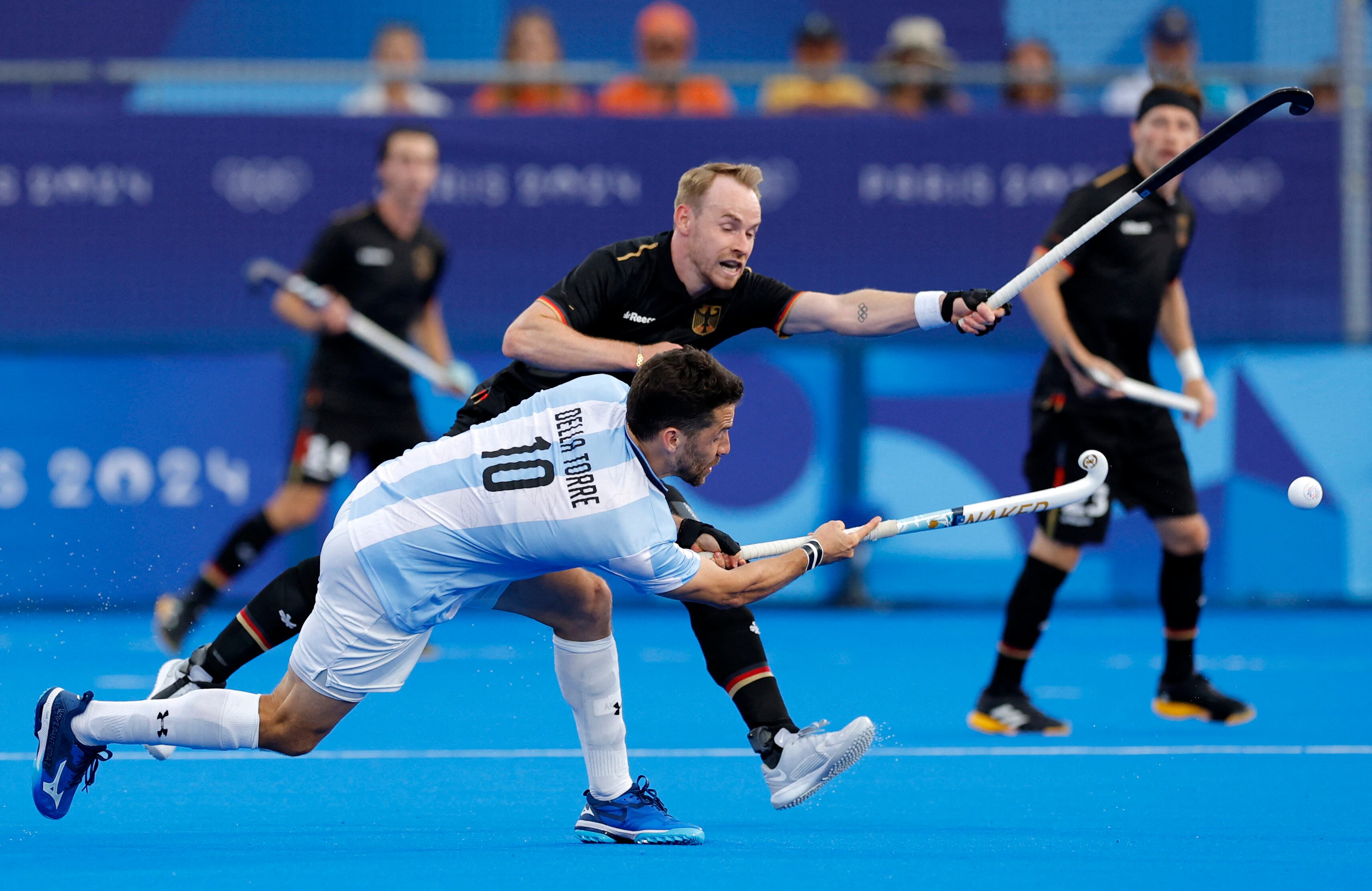 Los Leones luchan por el boleto a las semifinales. Foto: REUTERS/Adnan Abidi