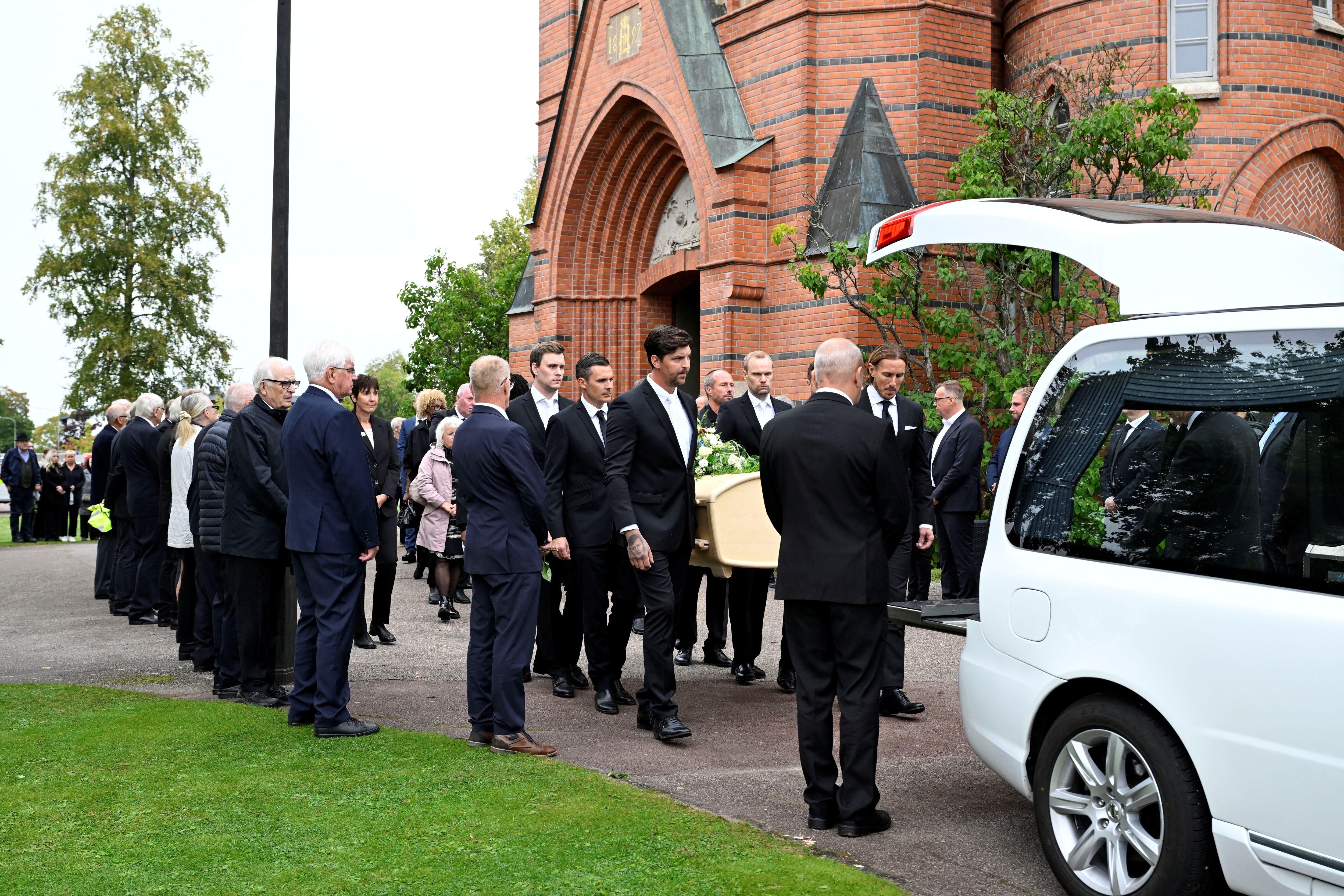 Un centenar de personas acudieron al funeral de Sven-Göran Eriksson (REUTERS)