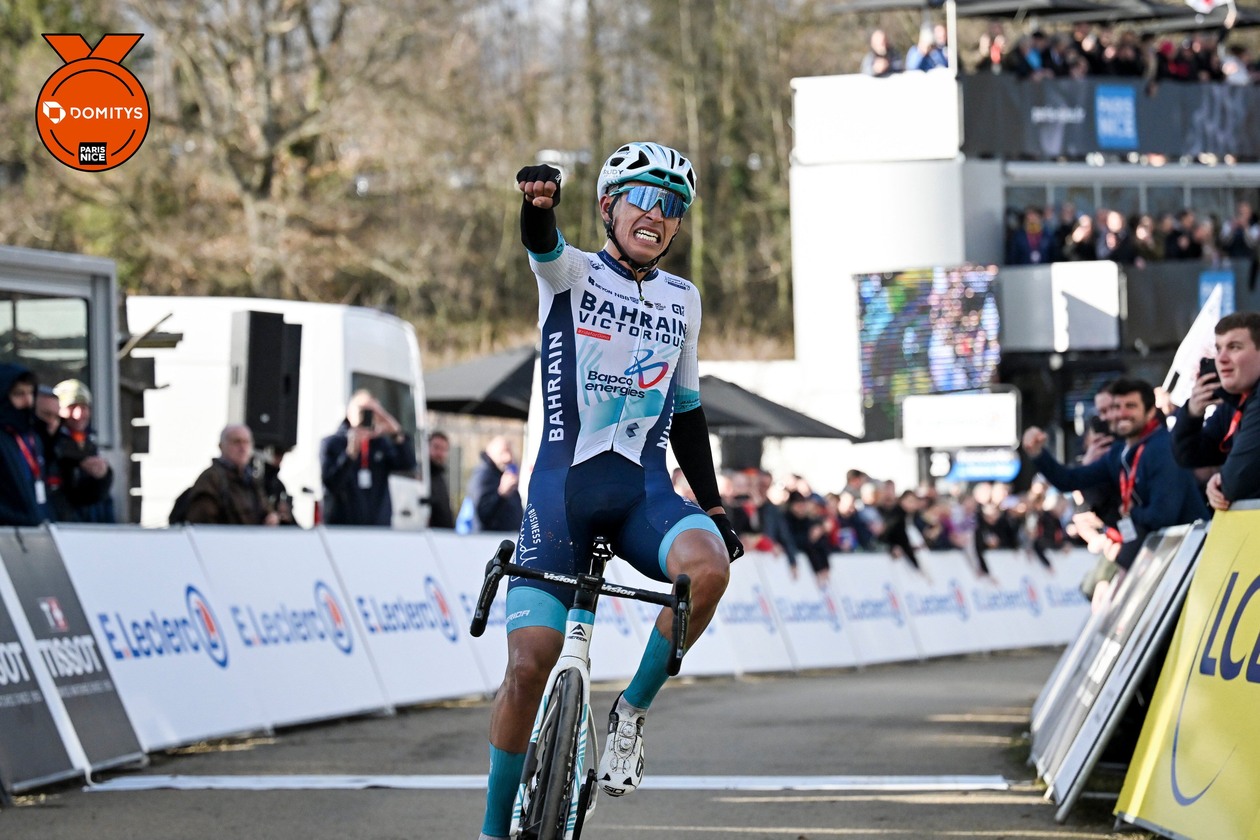 El colombiano Santiago Buitrago ganó la etapa 4 de la París-Niza 2024 - crédito @ParisNice/x