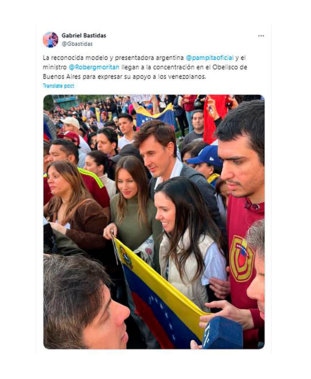 Pampita en la marcha del Obelisco