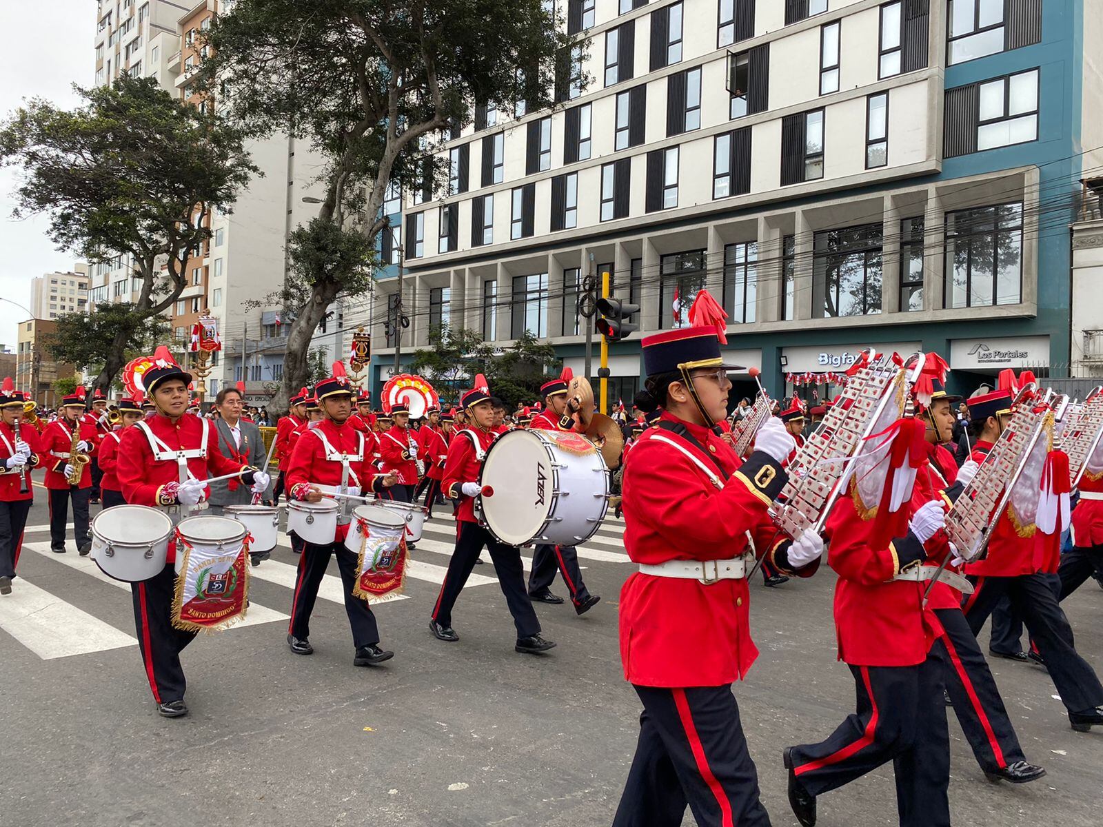 Gran desfile y Parada Militar en Perú por Fiestas Patrias | Infobae Perú / Clara Giraldo - Ricardo Mc Cubbin