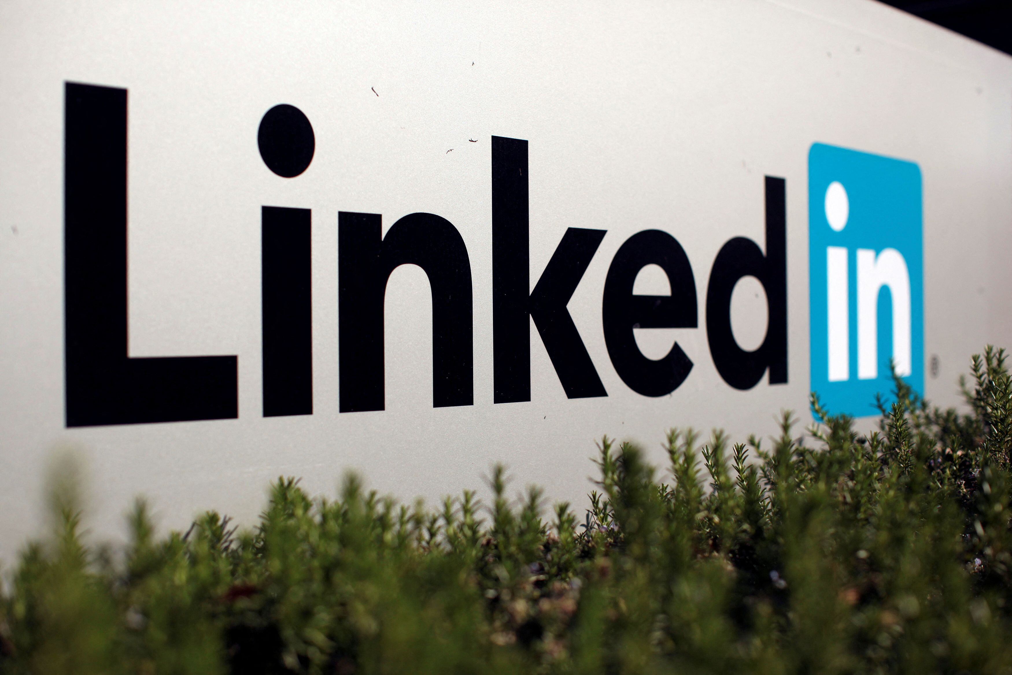 LinkedIn es una red social especializada en la búsqueda de empleo. REUTERS/Robert Galbraith/File Photo