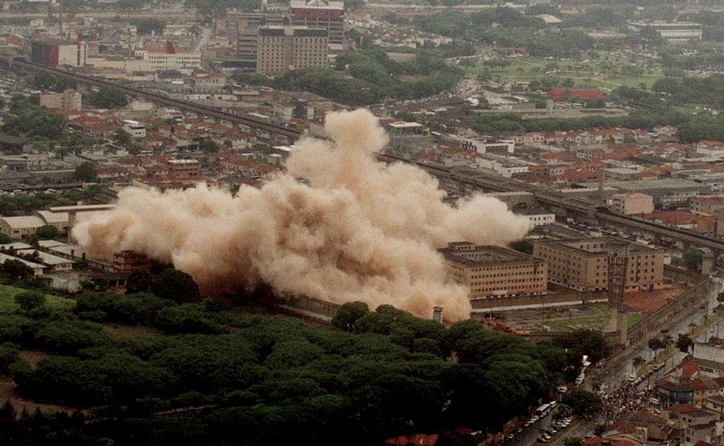 Diez años después de la masacre, la cárcel ubicada en el estado de San Pablo se cerró. La demolieron para dar lugar a un parque público