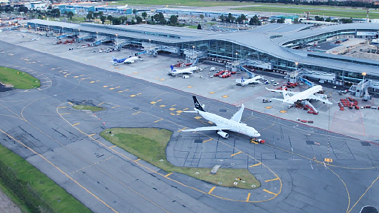 Colombia y Venezuela reactivan transporte aéreo con cinco nuevas rutas - crédito Presidencia.