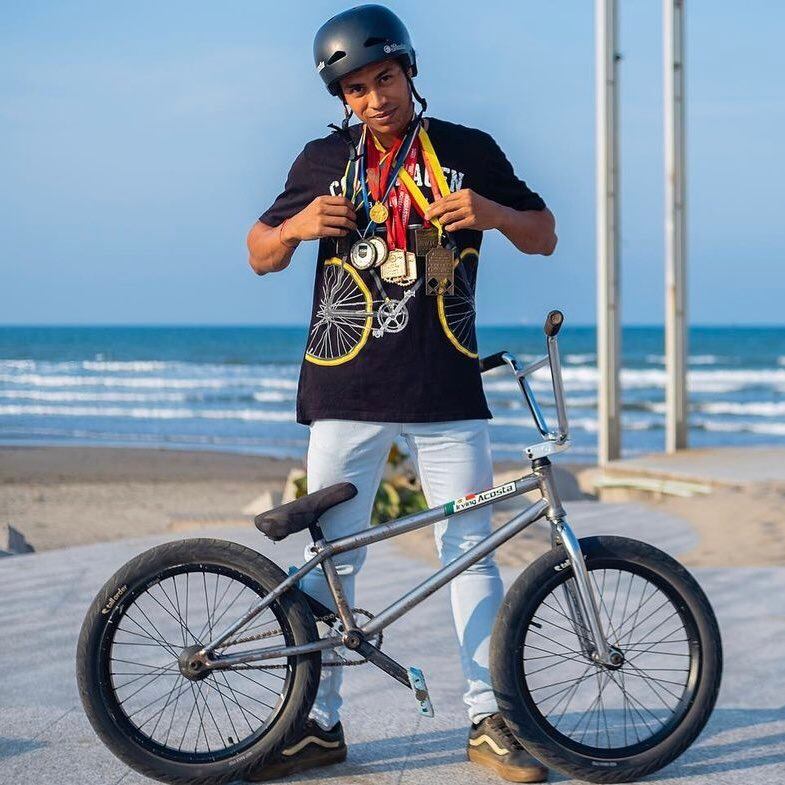 Irving Acosta- deportista- BMX