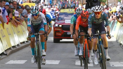 Etapa 5 del Tour de Francia: Fernando Gaviria casi se cae en el remate final de Saint-Vulbas