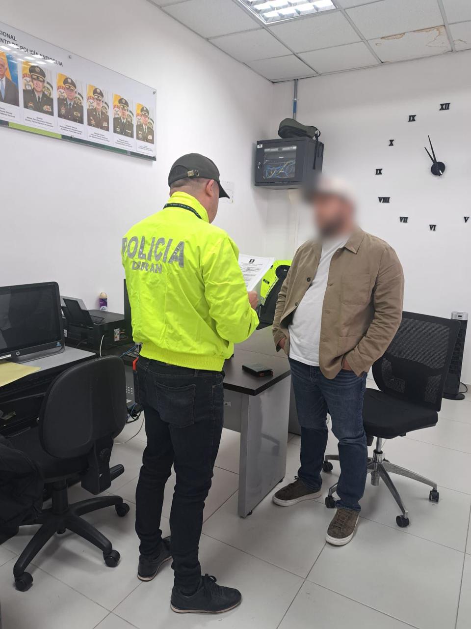 El hombre quedó a disposición de las autoridades competentes - crédito Policía Nacional