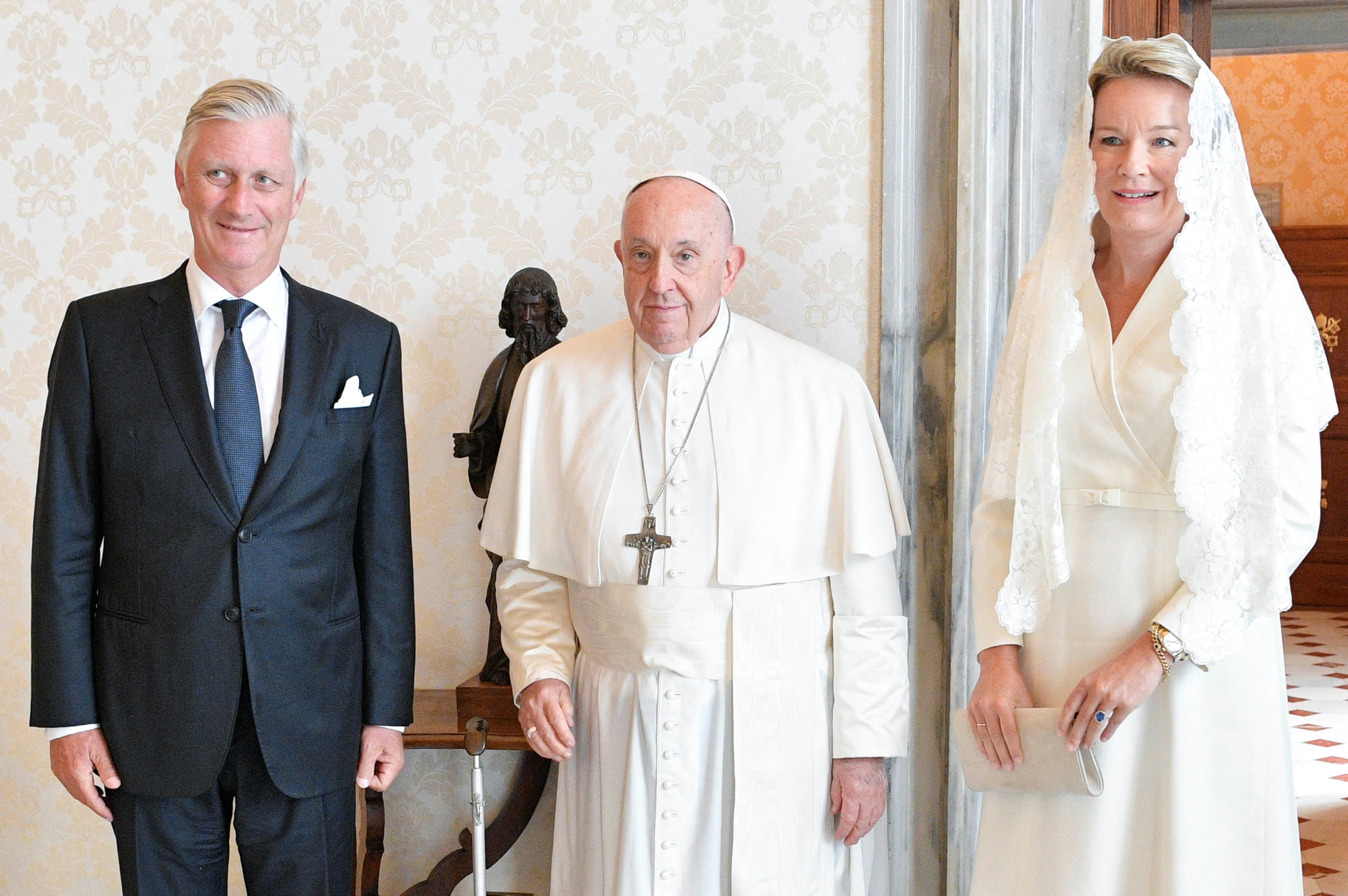 El papa Francisco recibe al rey Felipe y a la reina Matilde de Bélgica en el Vaticano, el 14 de septiembre de 2023. Vatican Media/Folleto vía REUTERS