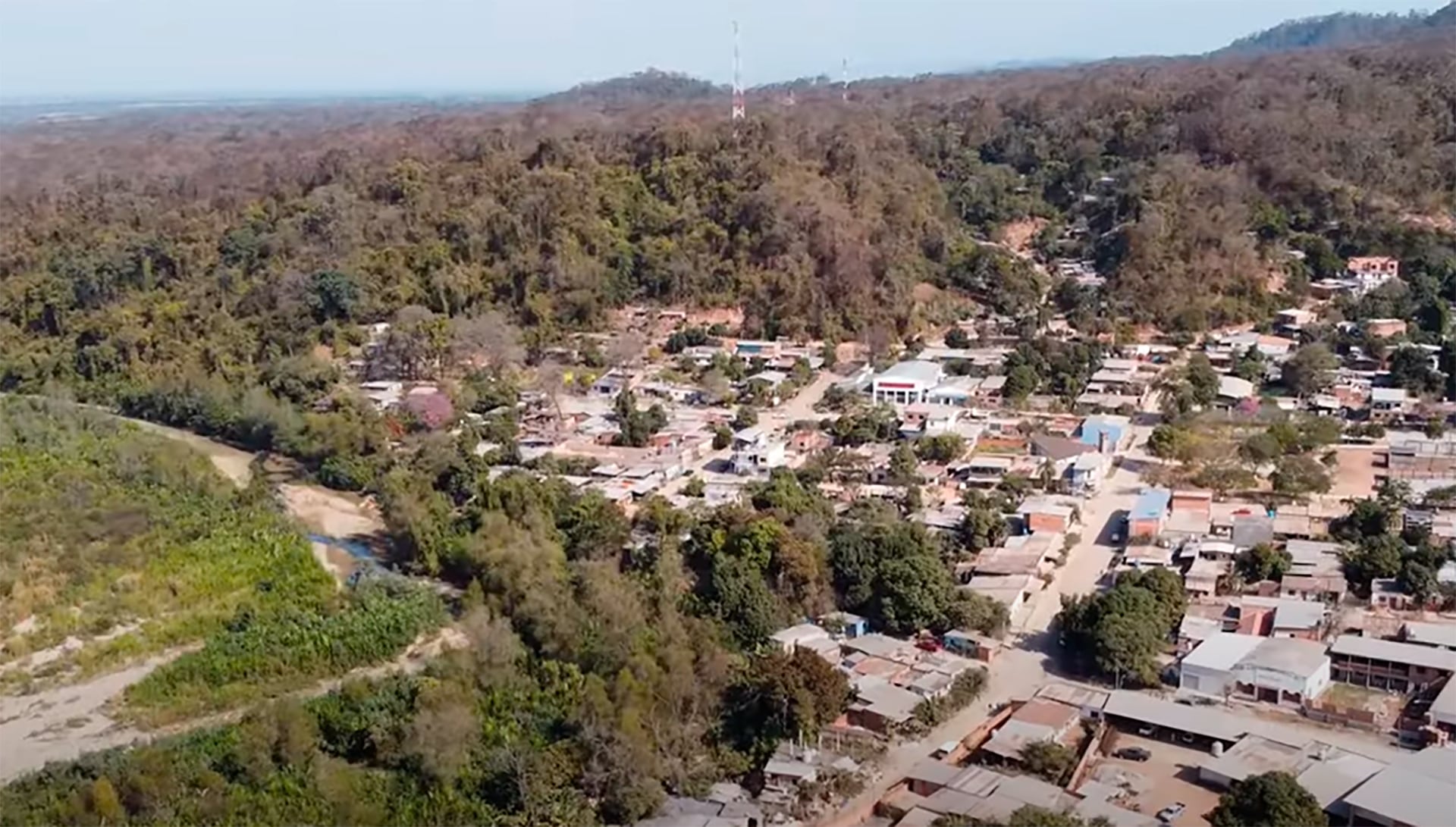 Un senador boliviano criticó la intención del Gobierno argentino de instalar un alambrado en la frontera