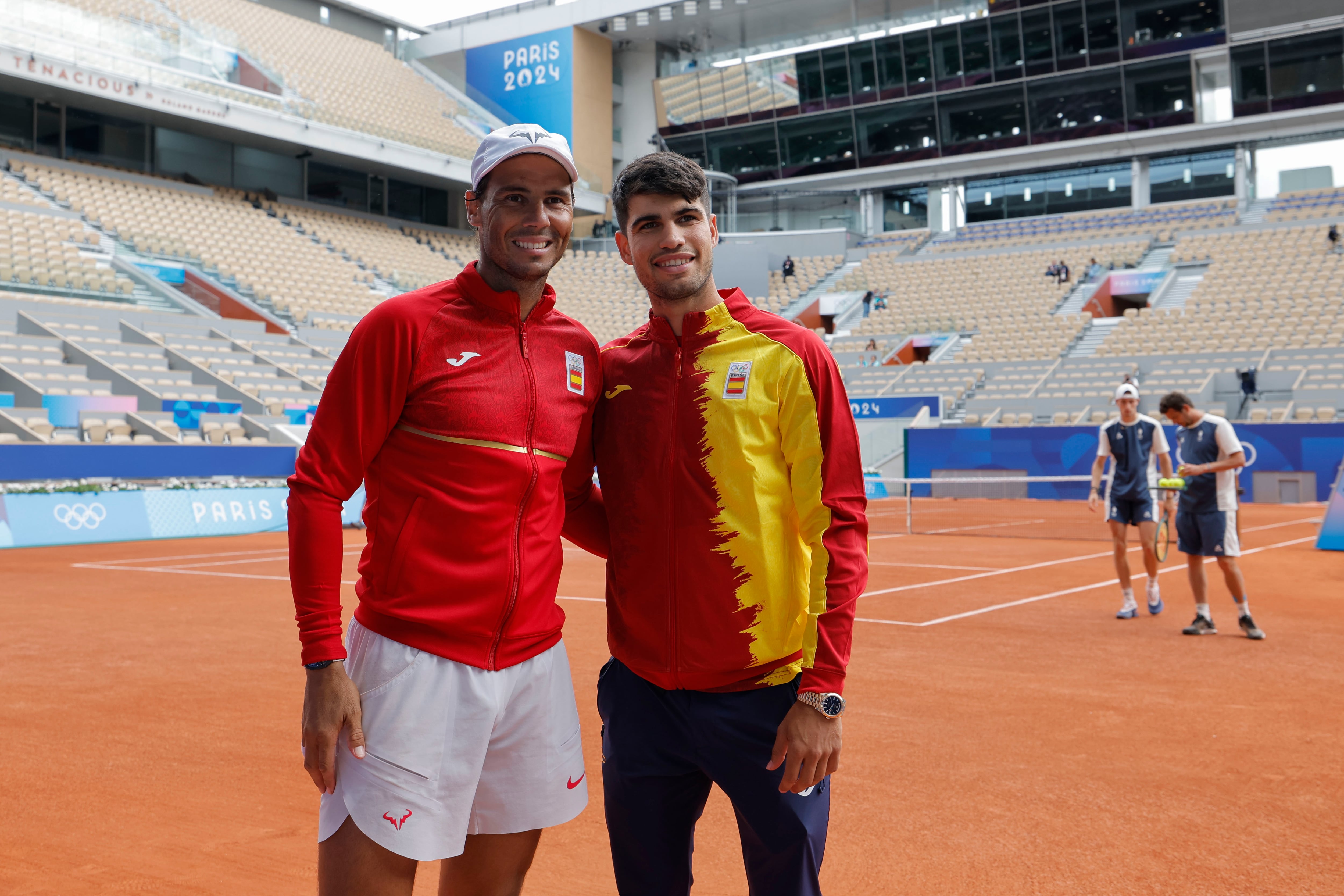 Los tenistas españoles Rafa Nadal y Carlos Alcaraz. (Lavandeira/EFE) (Lavandeira/)Este sábado arranca el tenis en los Juegos Olímpicos de París. España acude bajo un aura de éxito en muchos depo