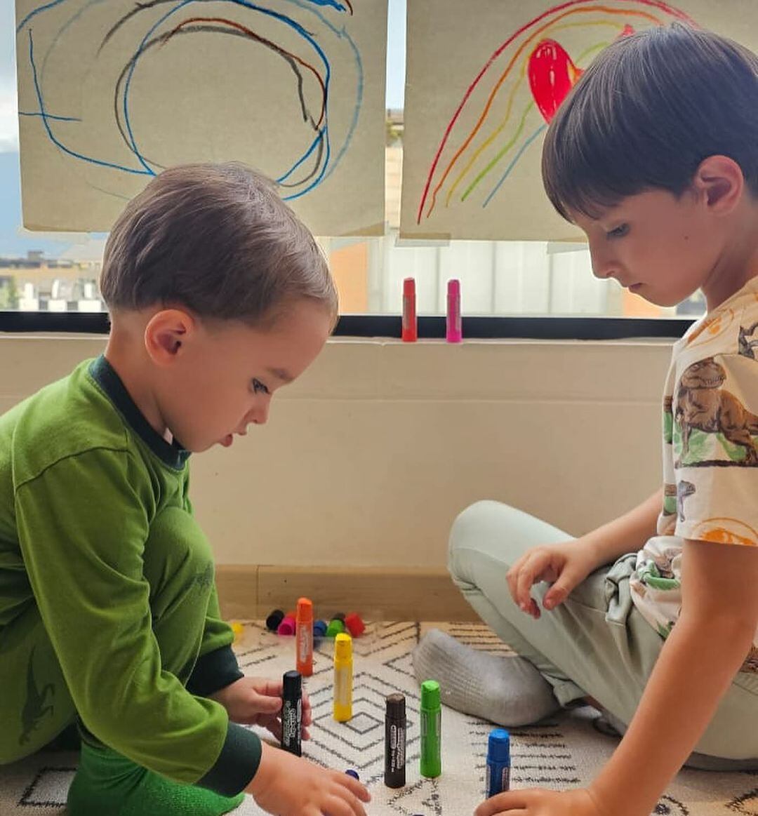 Matías y Salvador, los hijos de la presentadora Carolina Cruz - crédito @carolinacruzosorio/Instagram