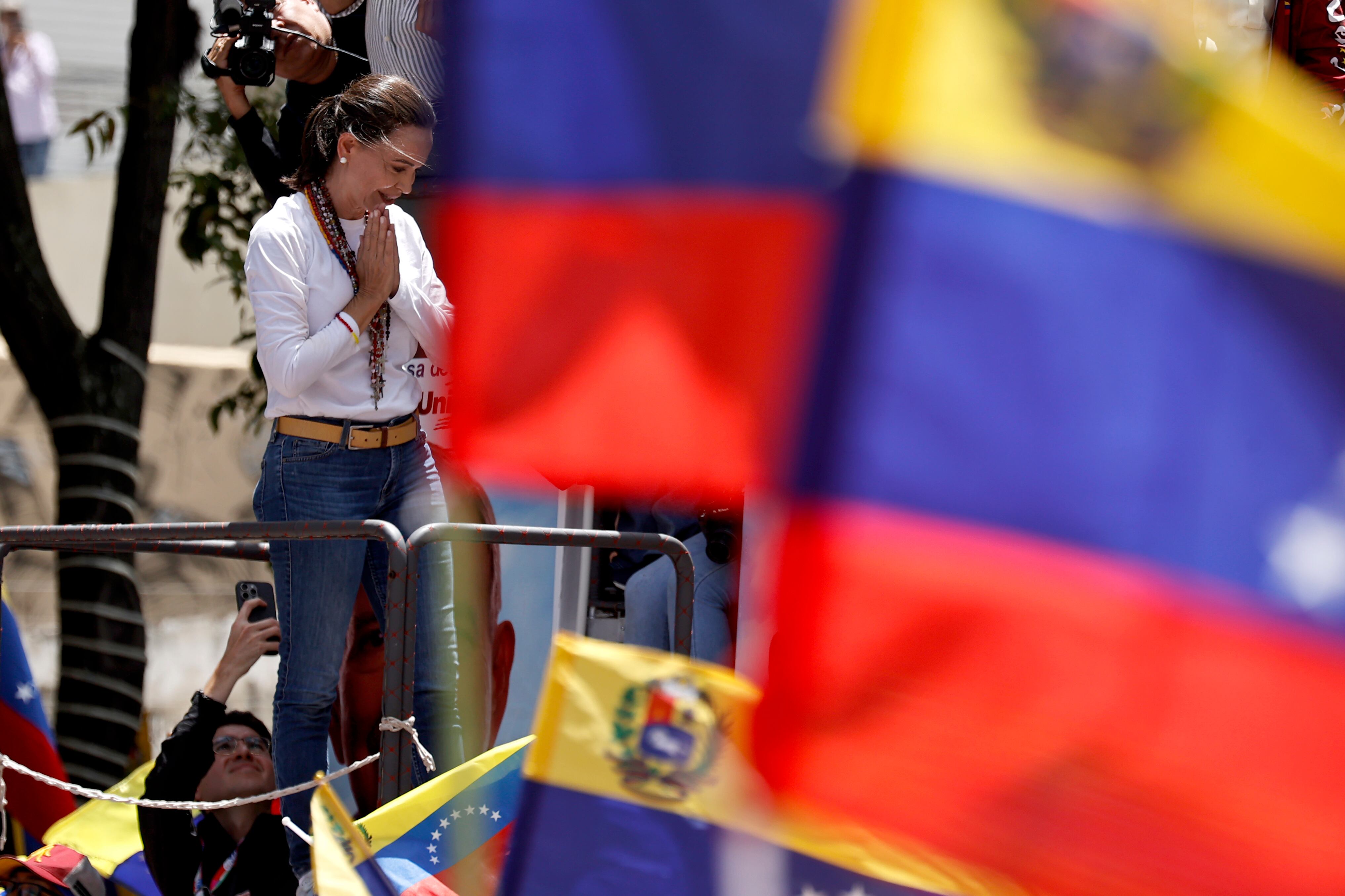 La líder opositora de Venezuela María Corina Machado, durante un discurso en una protesta en rechazo a los resultados oficiales de las elecciones presidenciales, hoy en Caracas. EFE/ Henry Chirinos
