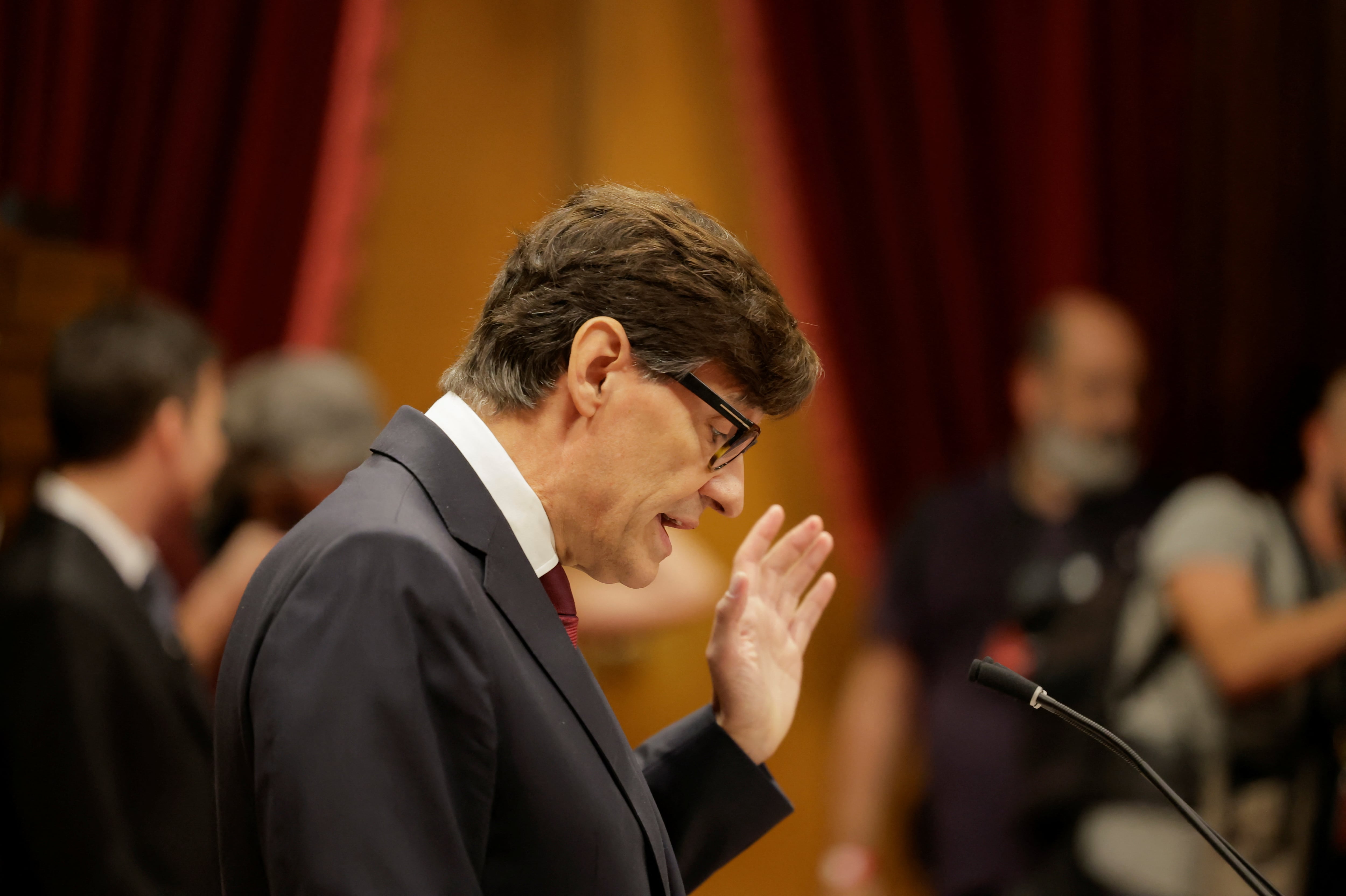 Salvador Illa en su discurso de investidura. (Reuters/Jon Nazca)