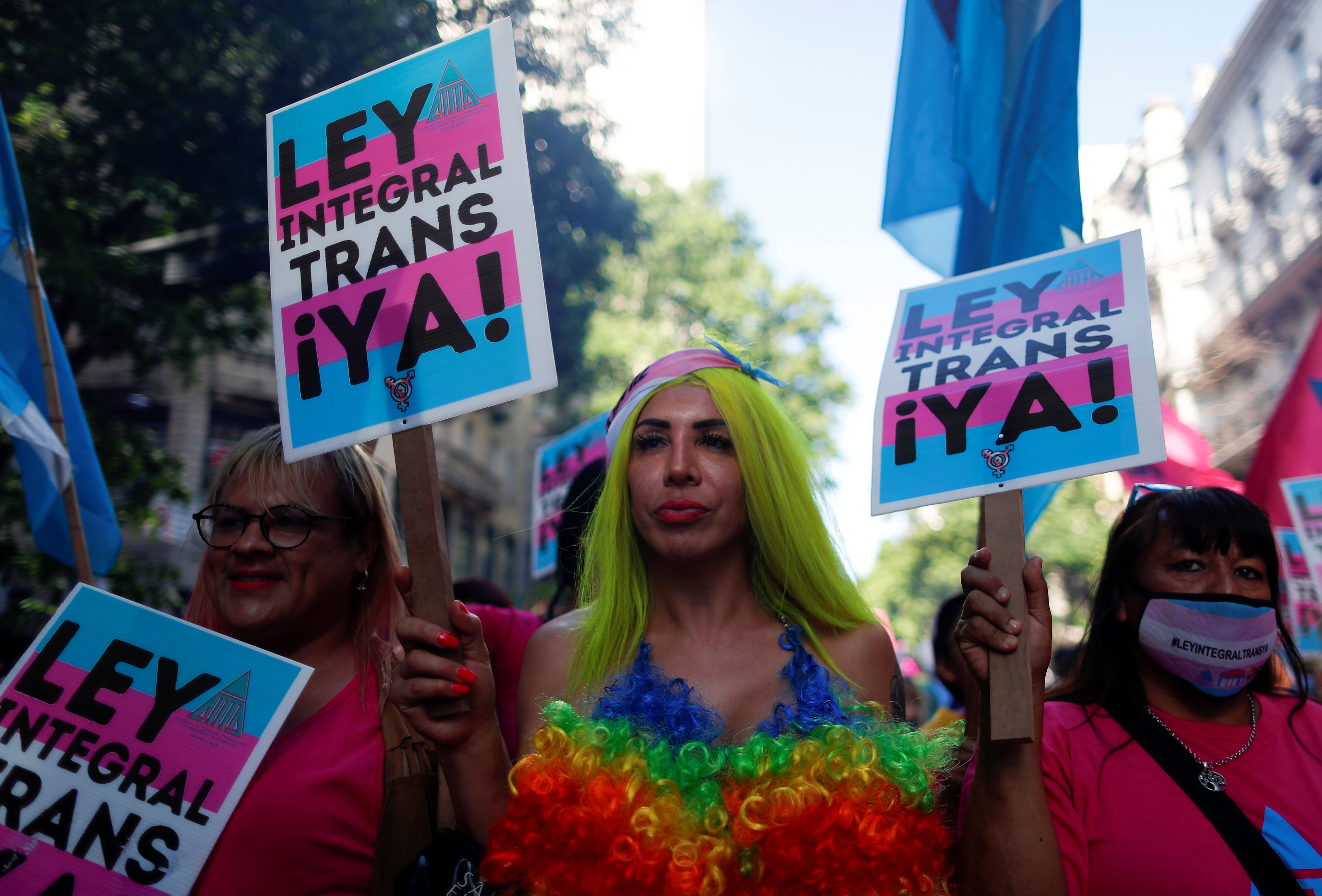 El colectivo trans en una Marcha del Orgullo en Buenos Aires. REUTERS/Agustin Marcarian