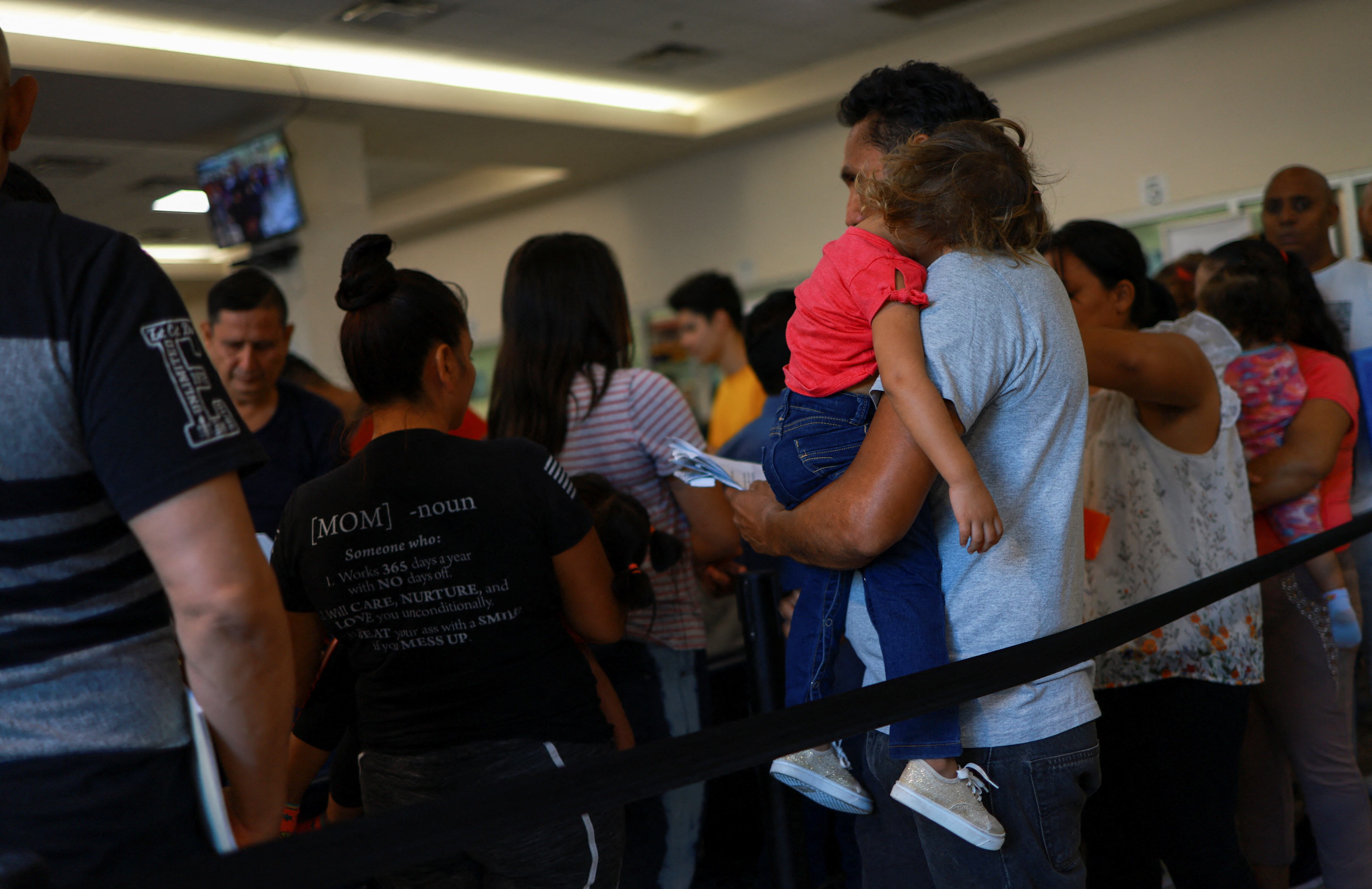 El nuevo permiso de permanencia temporal permitirá a miles de indocumentados solicitar la residencia permanente (REUTERS)