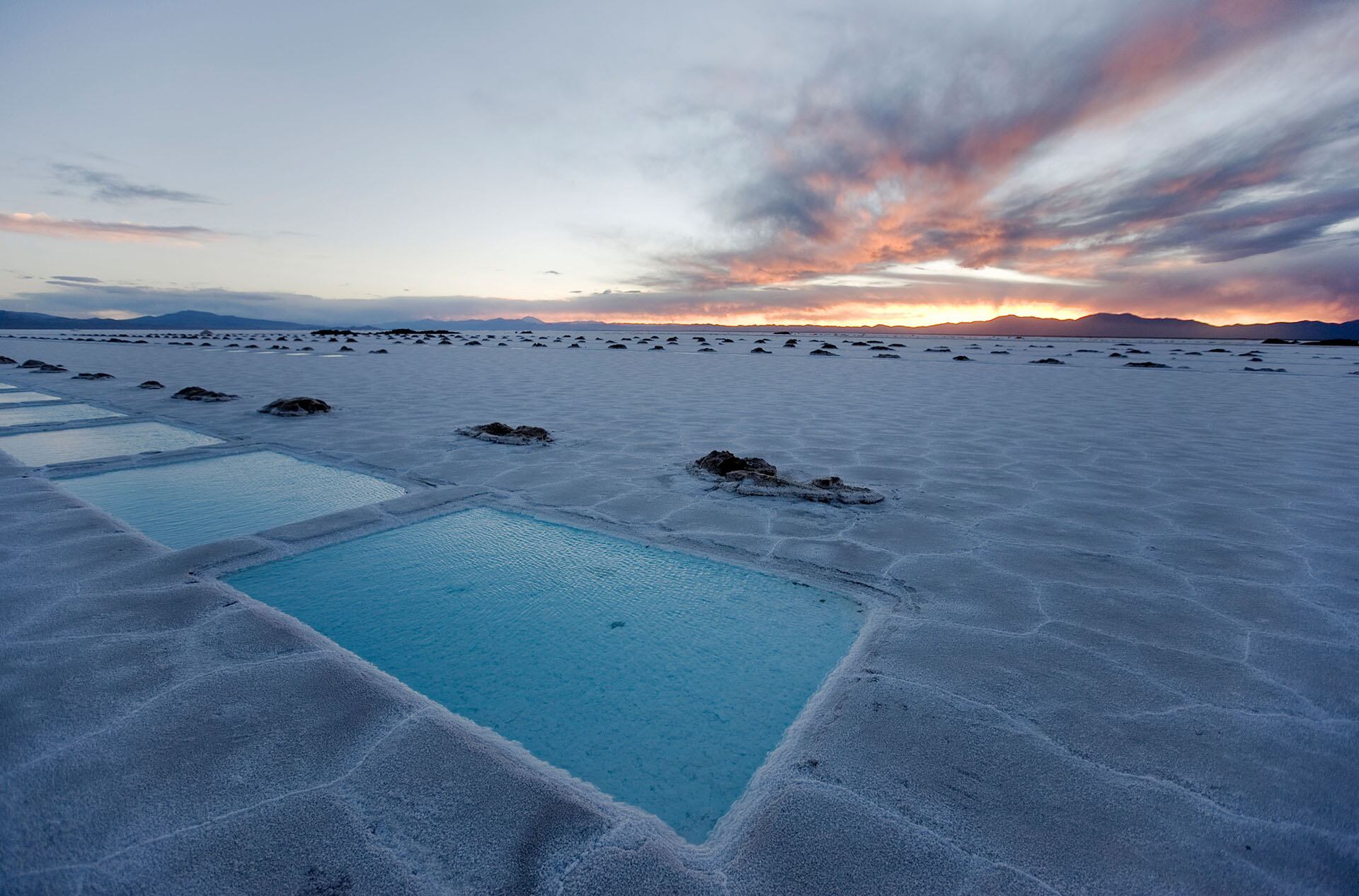 La ruta RN 52 es la principal vía de acceso a las Salinas Grandes desde San Salvador de Jujuy (Grosby)