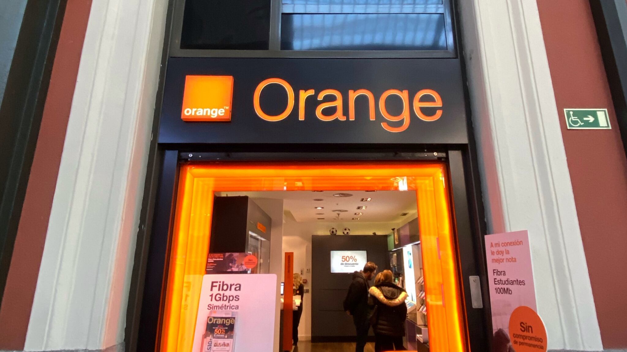 Exterior de una tienda de la compañía telefónica Orange. EUROPA PRESS