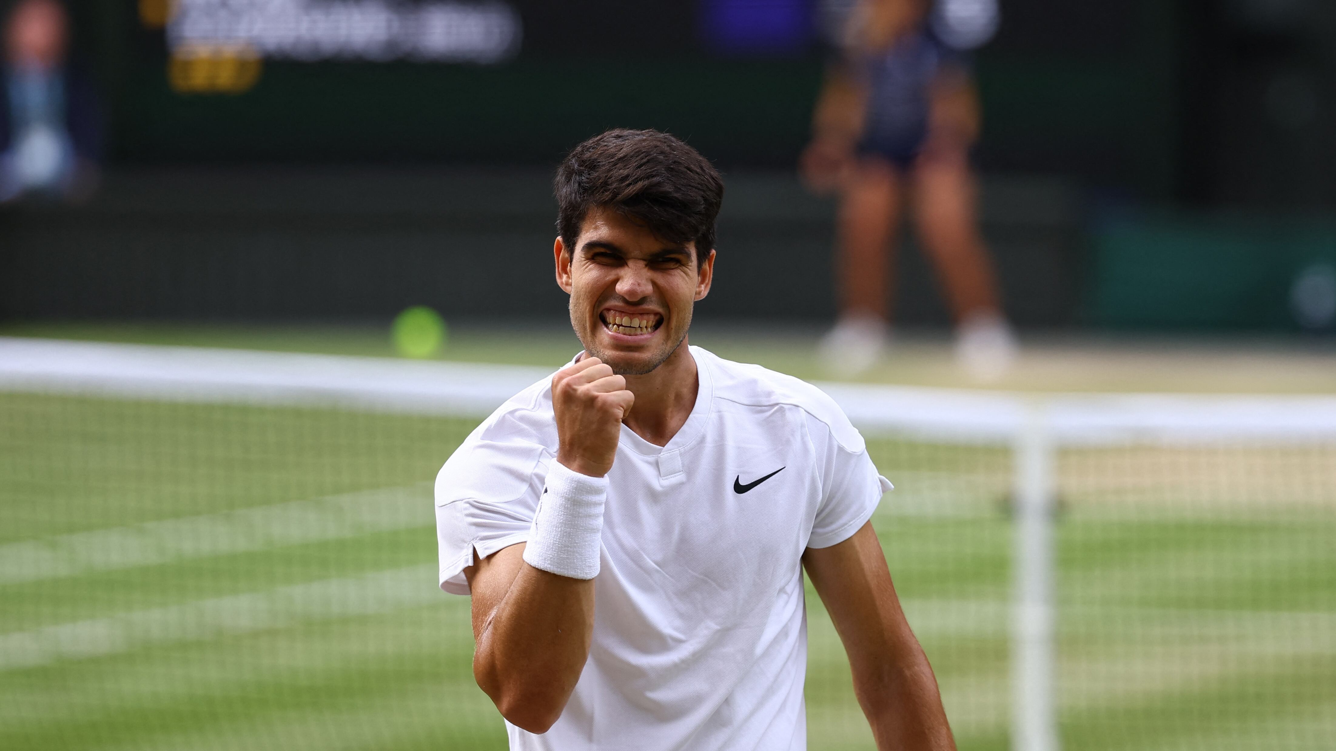 Carlos Alcaraz venció a Djokovic y se consagró campeón de Wimbledon por segundo año consecutivo (REUTERS/Hannah Mckay)