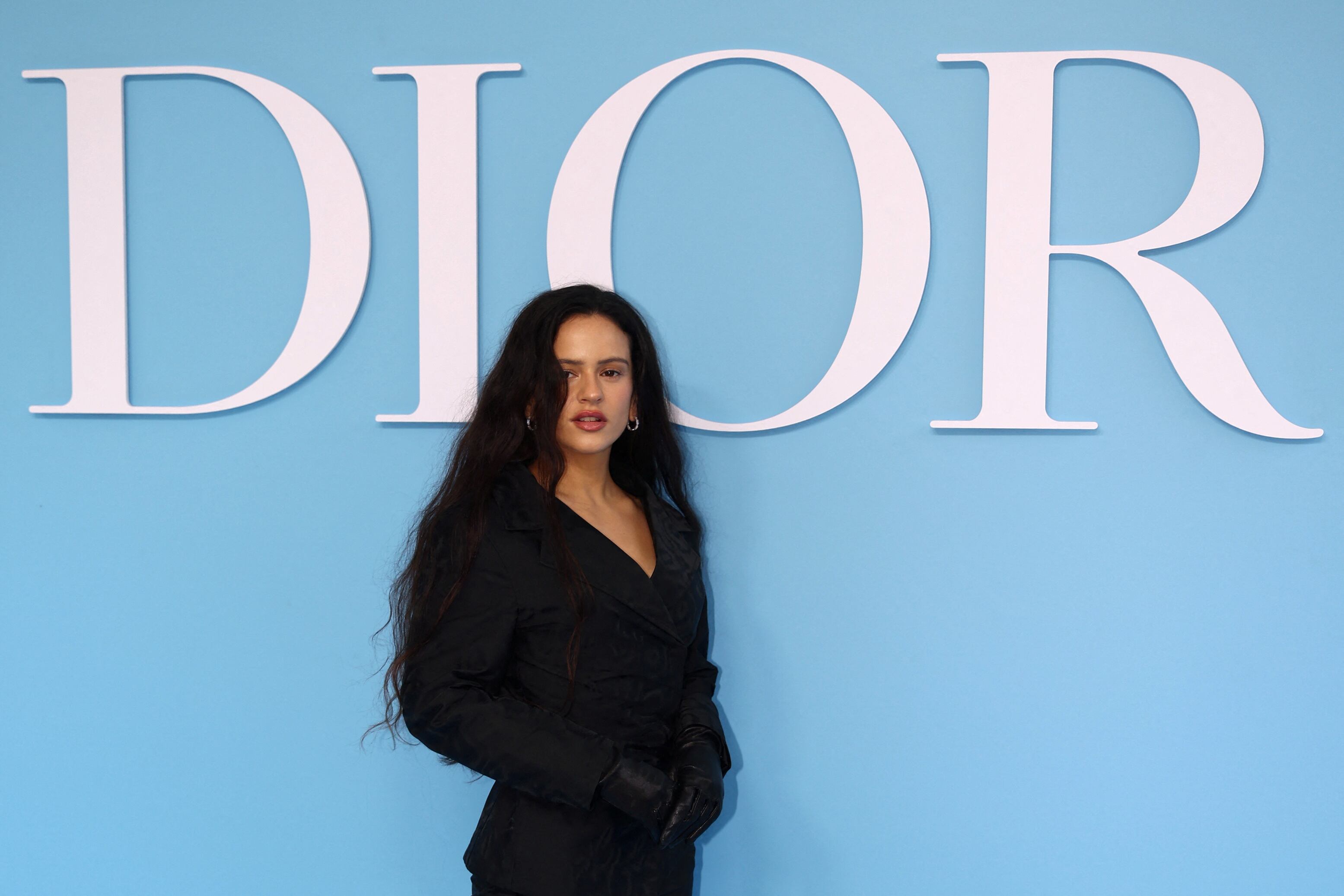 Rosalia, en el desfile de Dior en la Semana de la Moda de París.  REUTERS/Johanna Geron