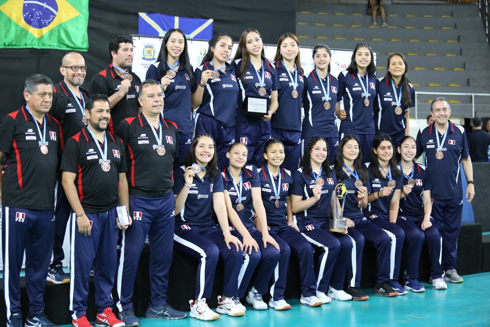 La selección peruana logró medalla de bronce en el Sudamericano Sub 19 de vóley.