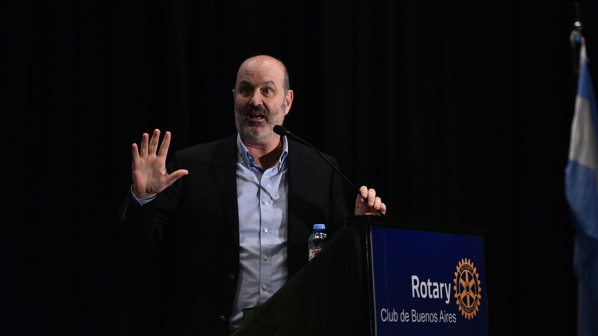 Federico Sturzenegger expone en el Rotary Club