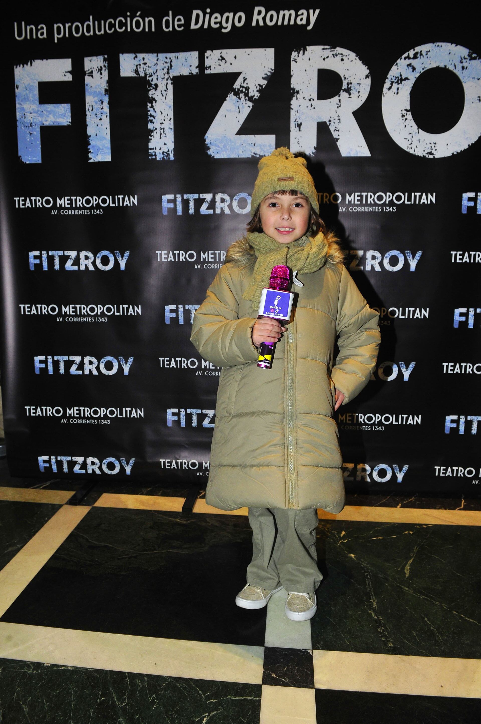 Los famosos celebraron el estreno de Fitz Roy, secretos de montaña en calle Corrientes