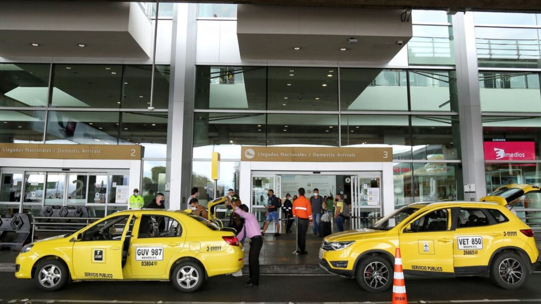 La pelea no dejó ningún capturado en el aeropuerto internacional El Dorado, ubicado al occidente de Bogotá - crédito Camila Díaz/Colprensa