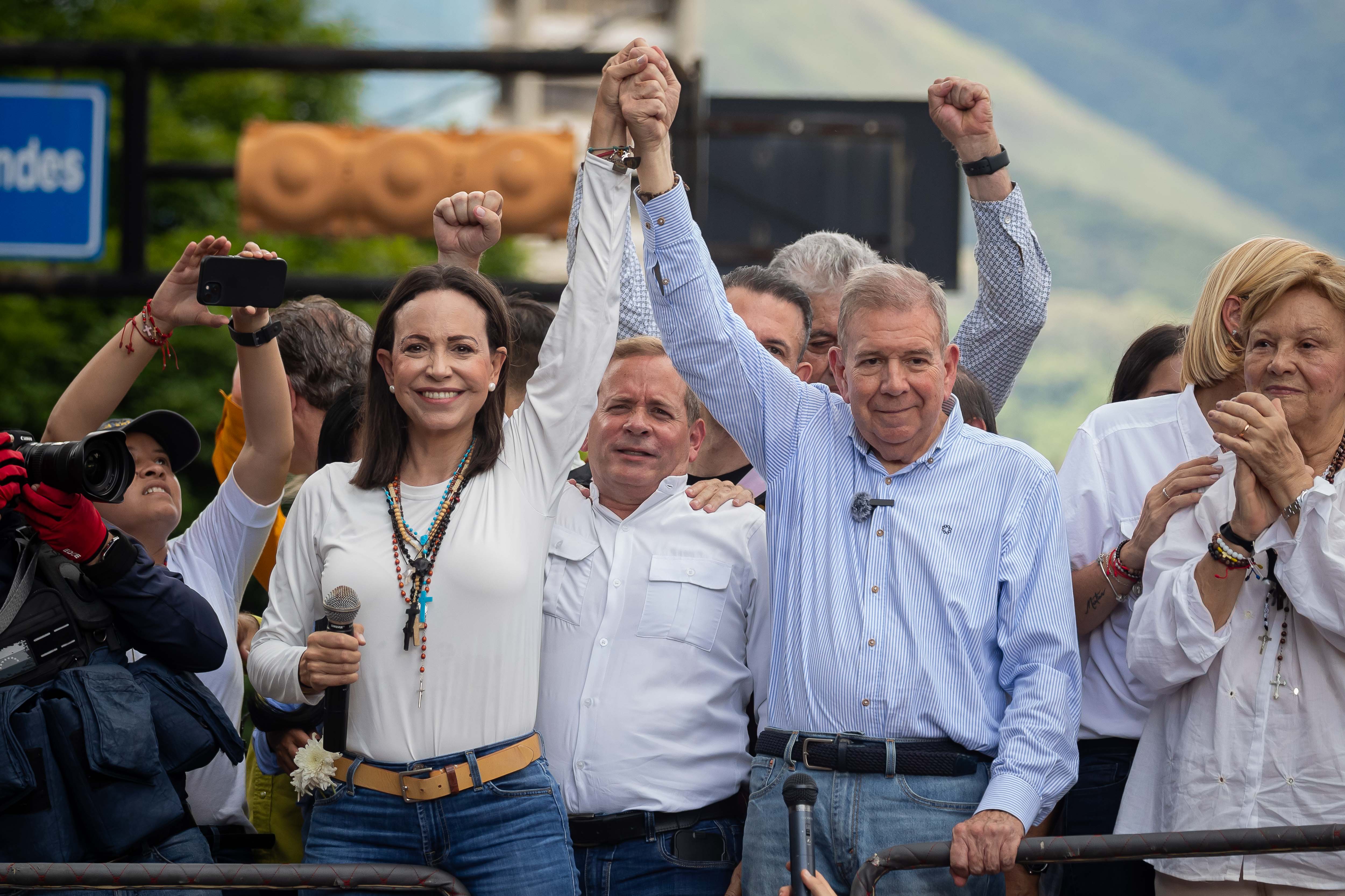 María Corina Machado junto a Edmundo González Urrutia (EFE/Ronald Peña R.)
