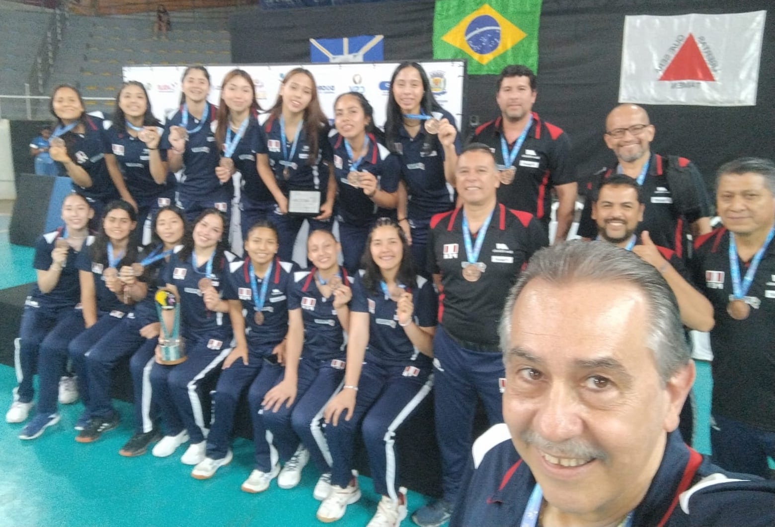 Antonio Rizola acompañó al equipo peruano que compitió en el Sudamericano Sub 19 de vóley.