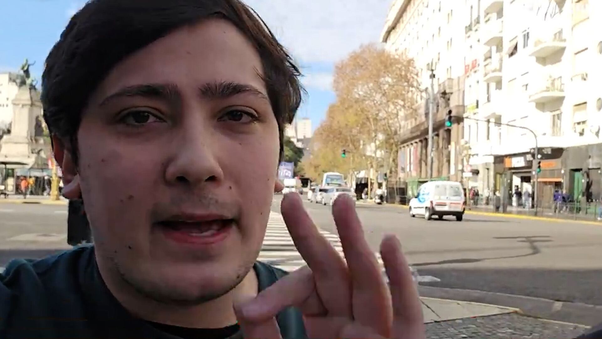 Agredieron a un youtuber libertario afuera del Congreso