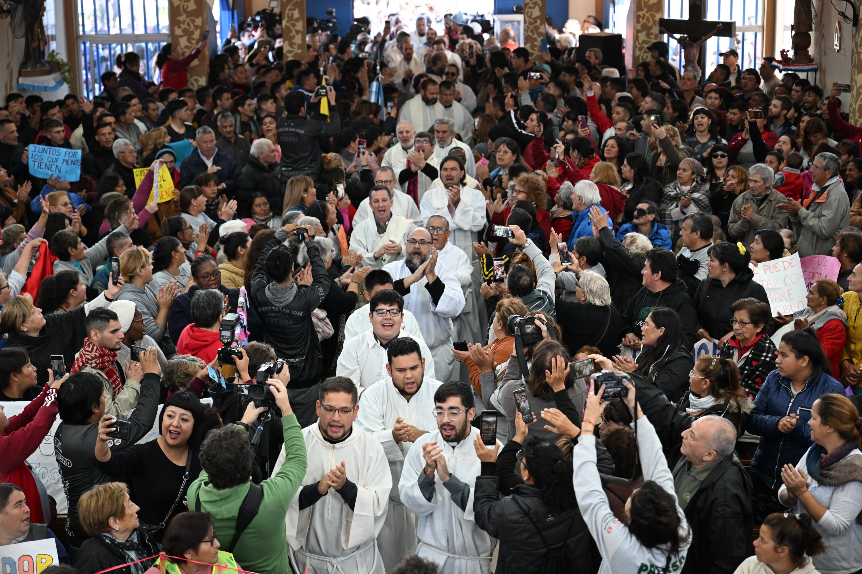 Misa por los comedores en el Santuario de la Virgen de Caacupé