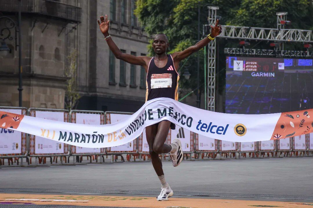 El poderío de los corredores africanos nuevamente se hizo presente en el Maratón de la CDMX.