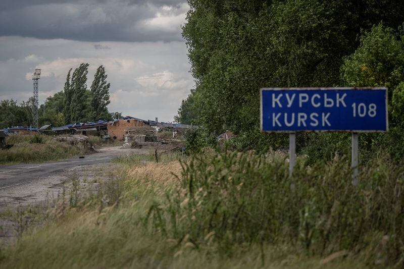 Un punto de cruce en la frontera con Rusia a se ve, en medio del ataque de Rusia a Ucrania, cerca de la frontera rusa en la región de Sumy (REUTERS/Viacheslav Ratynskyi)