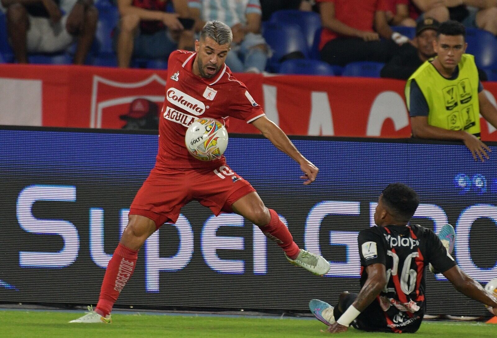 La victoria 2-1 de América de Cali sobre Deportivo Pereira le permite llegar al cuarto lugar de la tabla de posiciones