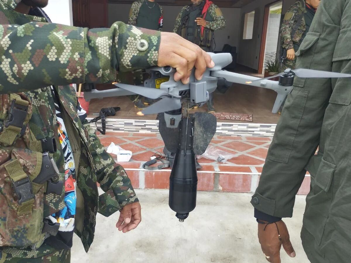 Entre abril y junio, se han registrado 19 ataques de drones con explosivos en el Cauca, responsabilizando a disidentes de Farc y ELN - crédito redes sociales