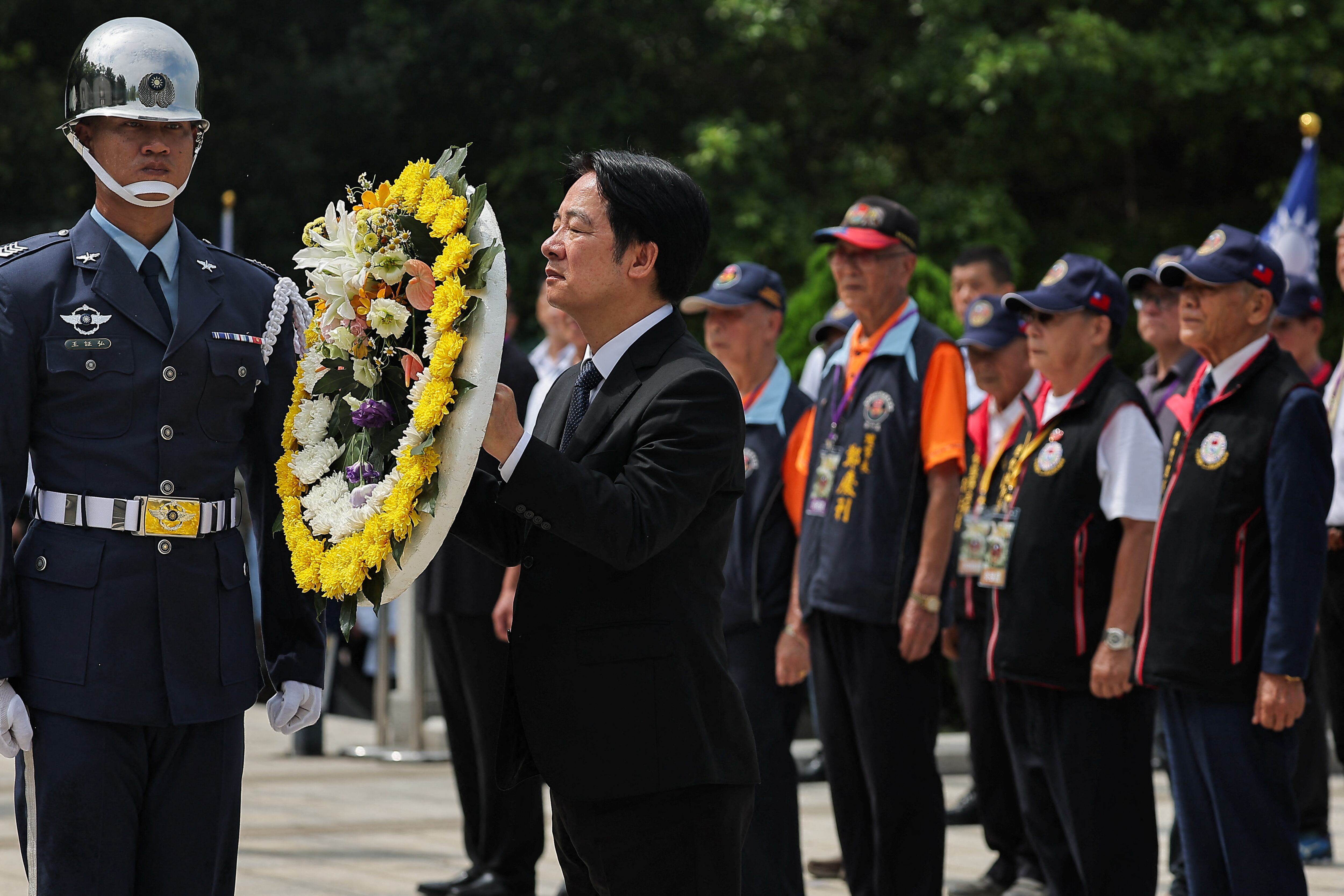 La visita de Lai fue con motivo del 66º aniversario del inicio del bombardeo masivo de las Kinmen por parte de China (REUTERS/Ann Wang)