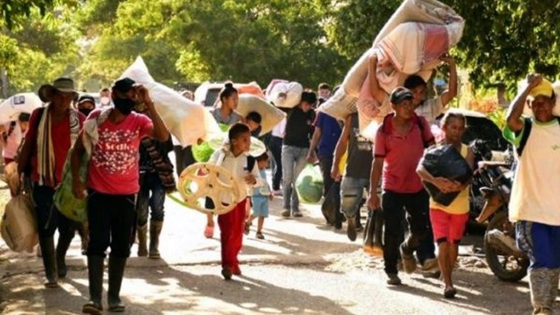 Desplazamiento forzado por el conflicto armado en Colombia. Foto: Alcaldía Santander