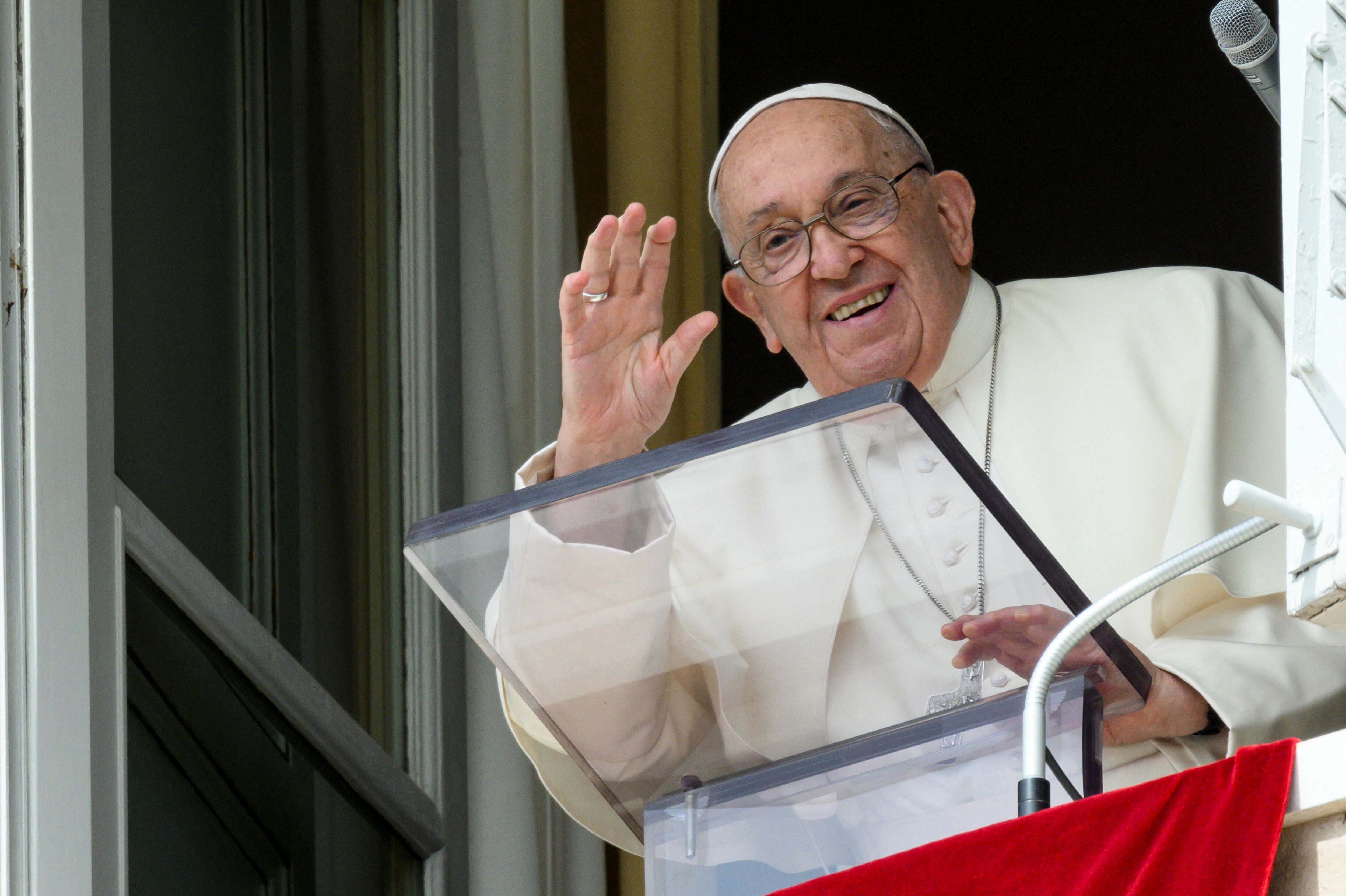 El papa Francisco pronunció un discurso de fuerte contenido político en el encuentro con los movimientos populares (Reuters) 