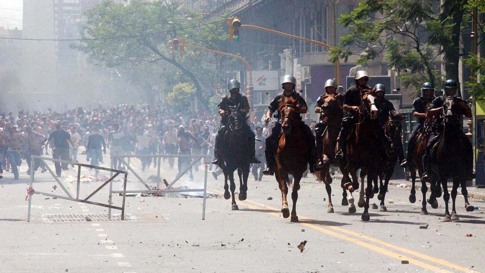 Piden la detención de un ex ministro y un jefe policial condenados por su accionar en las protestas de diciembre del 2001