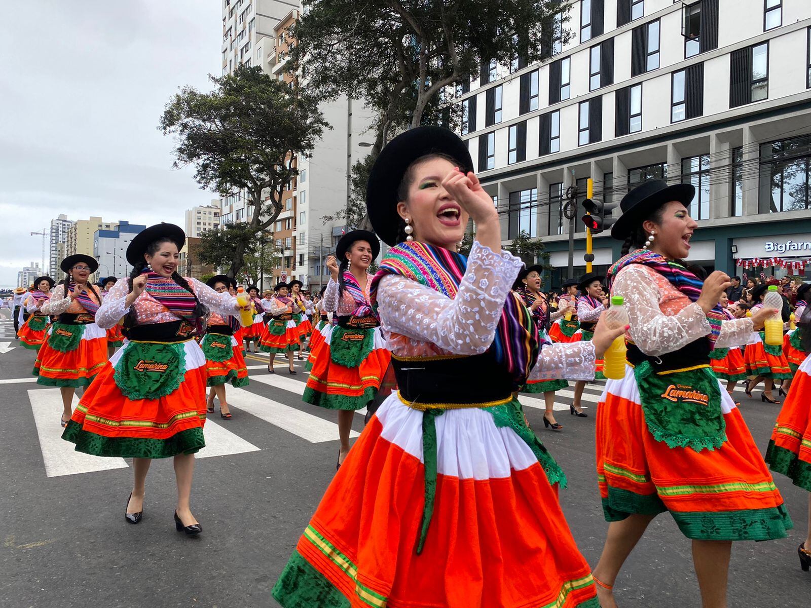 Gran desfile y Parada Militar en Perú por Fiestas Patrias | Infobae Perú / Clara Giraldo - Ricardo Mc Cubbin