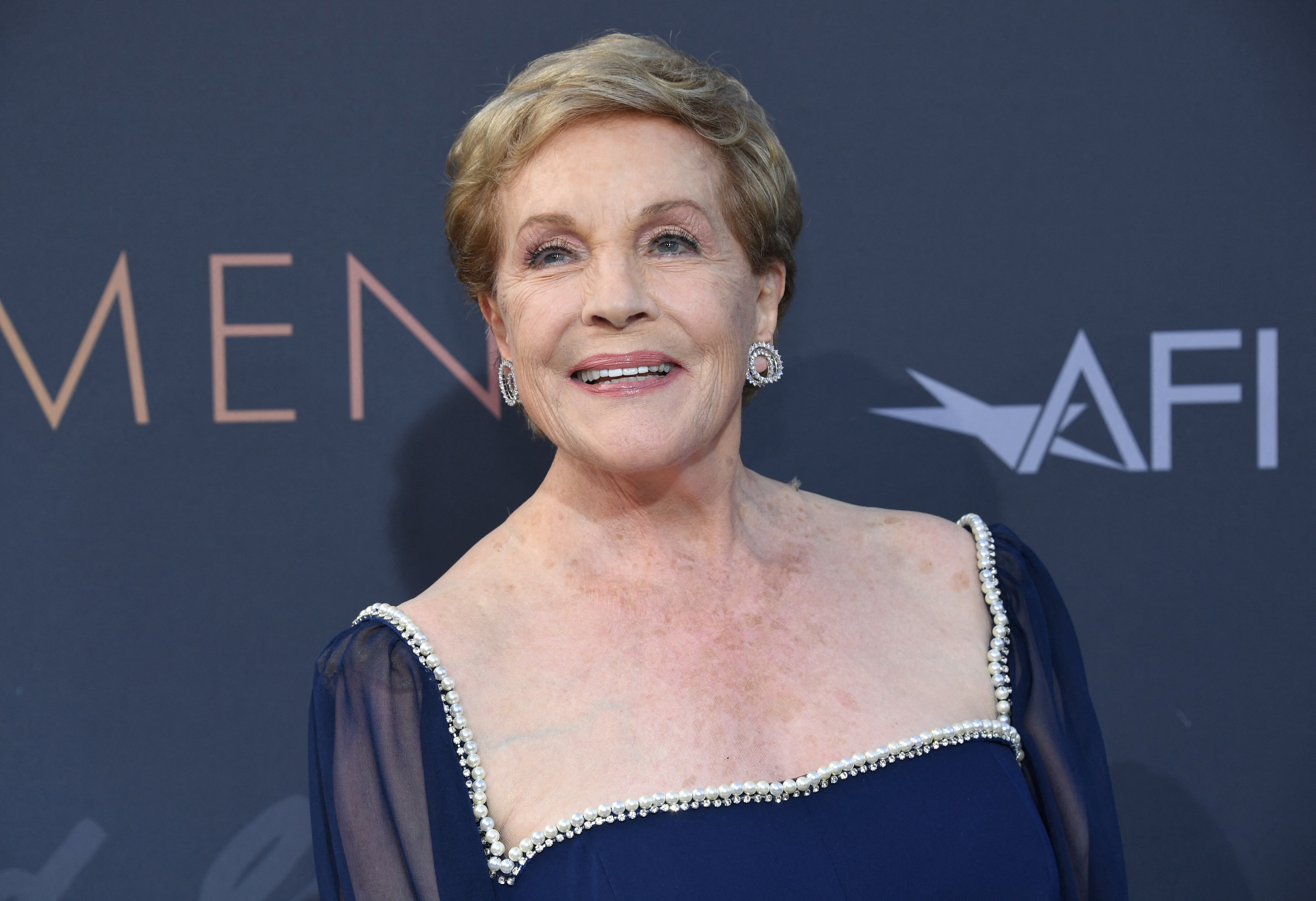 Julie Andrews, quien interpretó a la reina Clarisse Renaldi, aún no confirma su participación en la nueva película (REUTERS)