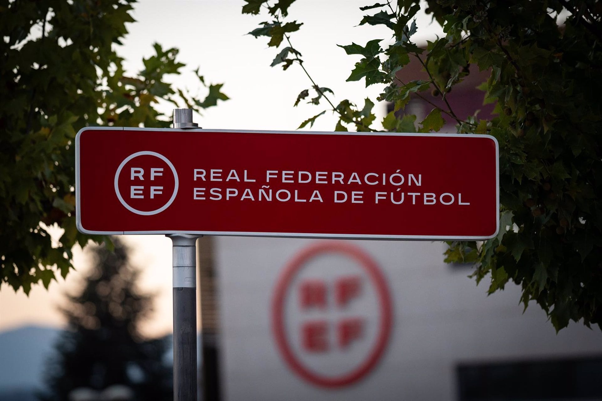 El exasesor jurídico de la RFEF comparece hoy como investigado ante la juez de la 'Supercopa'